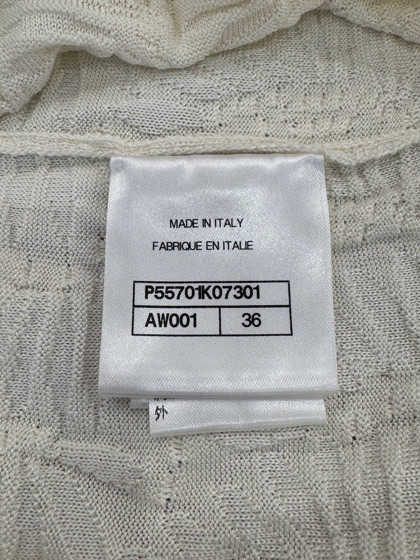 Chanel - Other - Silk - White - (36)