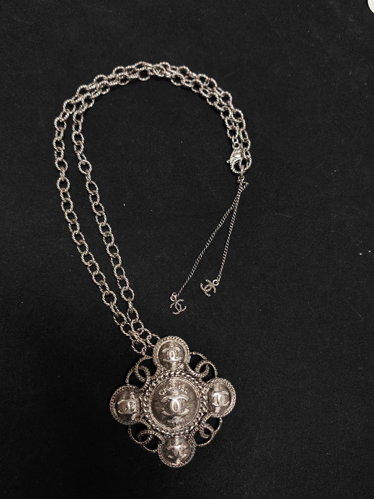 Chanel - Other - Silver Plated - Silver