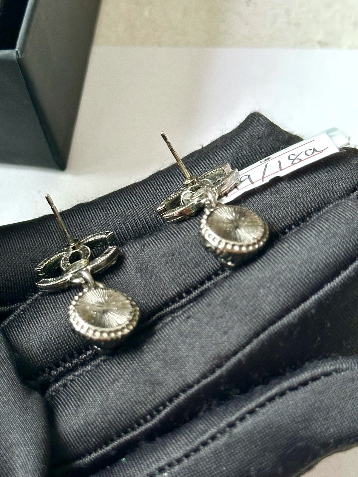 Chanel - Other - Silver-tone base metal alloy - Silver