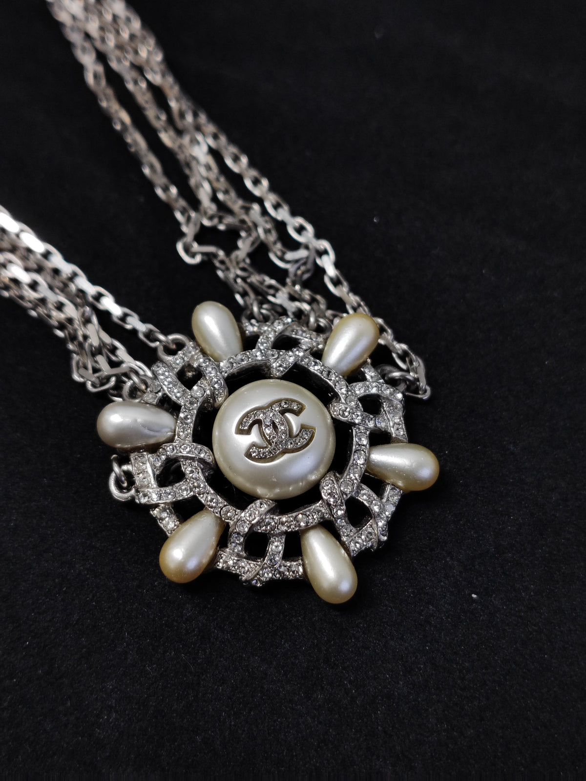 Chanel - Other - Silver-tone base metal with faux pearls and rhinestone crystals - Silver