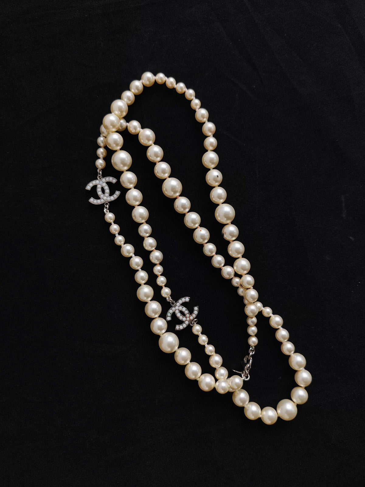 Chanel - Other - Silver-tone metal alloy with glass or resin faux pearls. - White