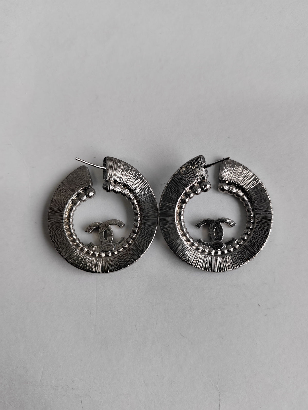 Chanel - Other - Silver-tone metal with glass crystal embellishments - Silver