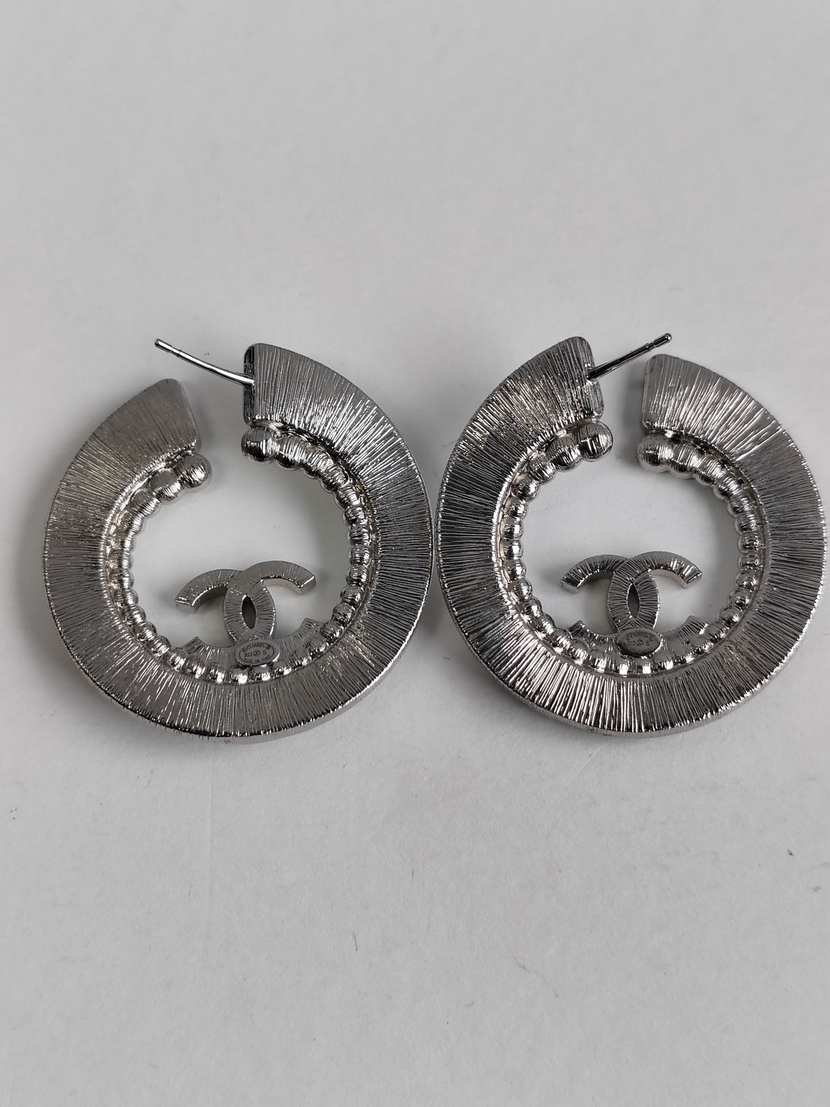 Chanel - Other - Silver-tone metal with glass crystal embellishments - Silver