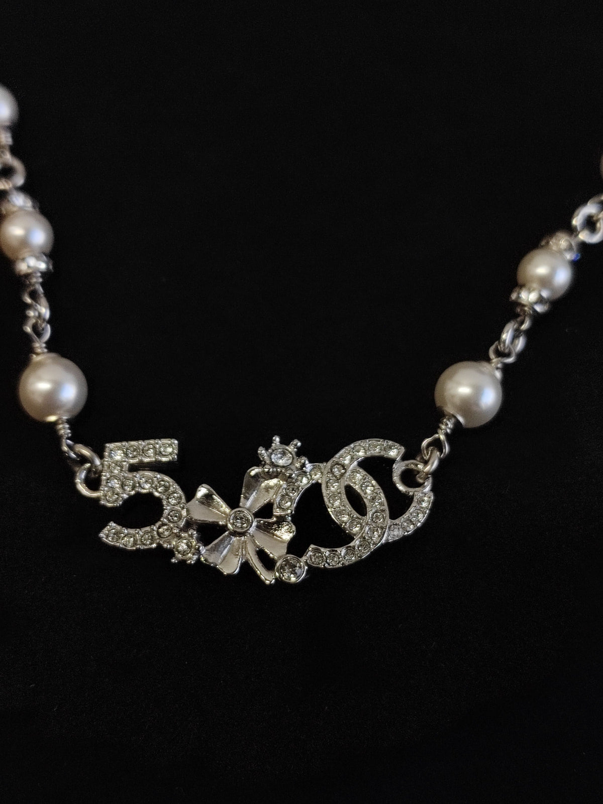 Chanel - Other - Silver-tone metal with glass rhinestones and imitation pearls - Silver
