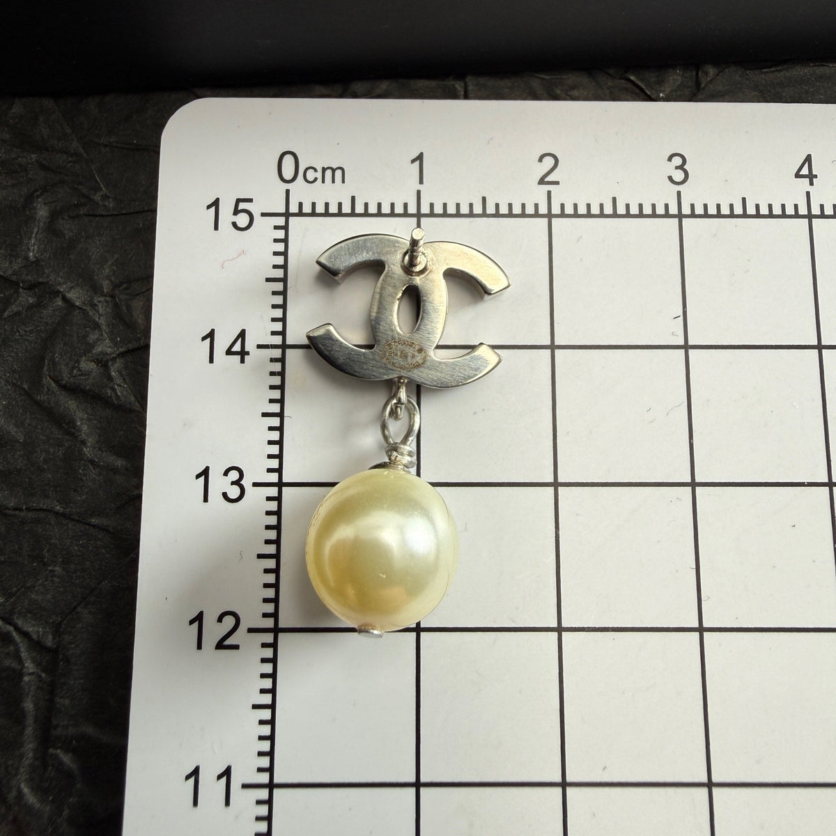 Chanel - Other - Silver-tone metal with imitation pearl drops - Multicolour
