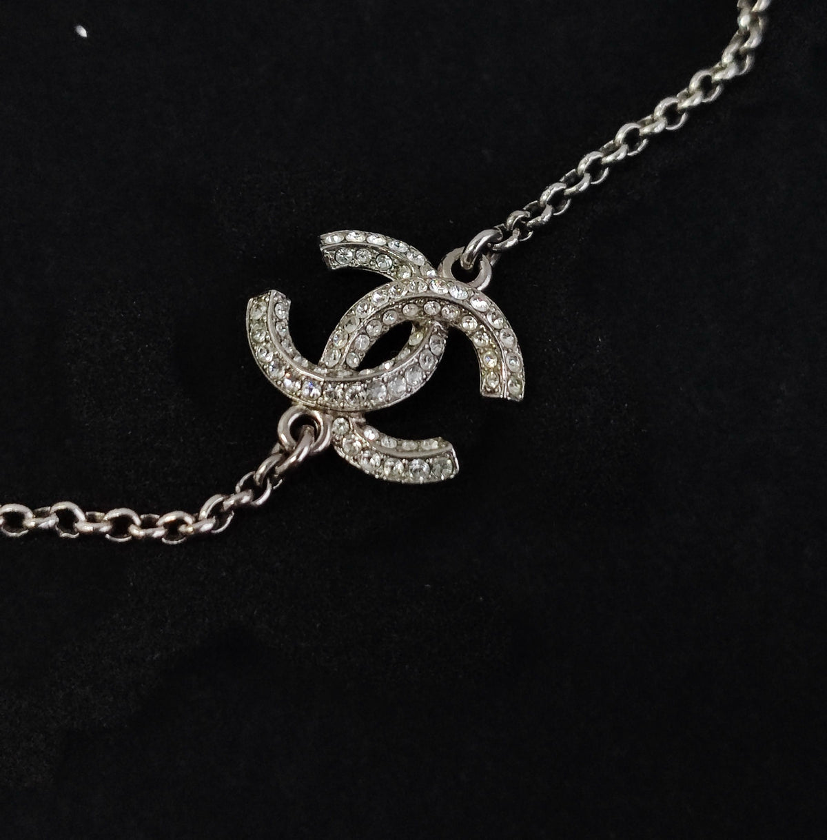 Chanel - Other - Silver-tone metal with imitation pearls and crystal rhinestones. - Multicolour