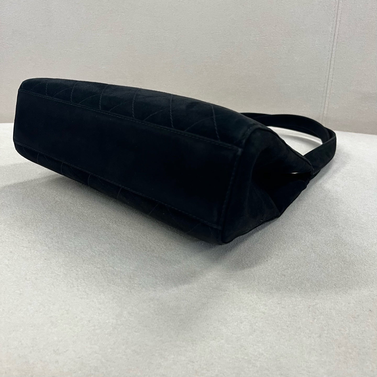 Chanel - Other - Suede - Black - (medium)