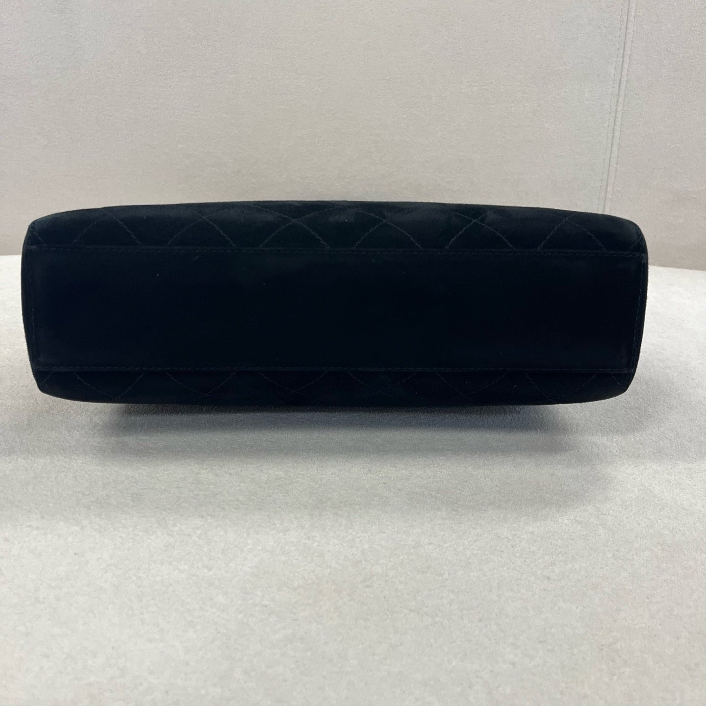 Chanel - Other - Suede - Black - (medium)