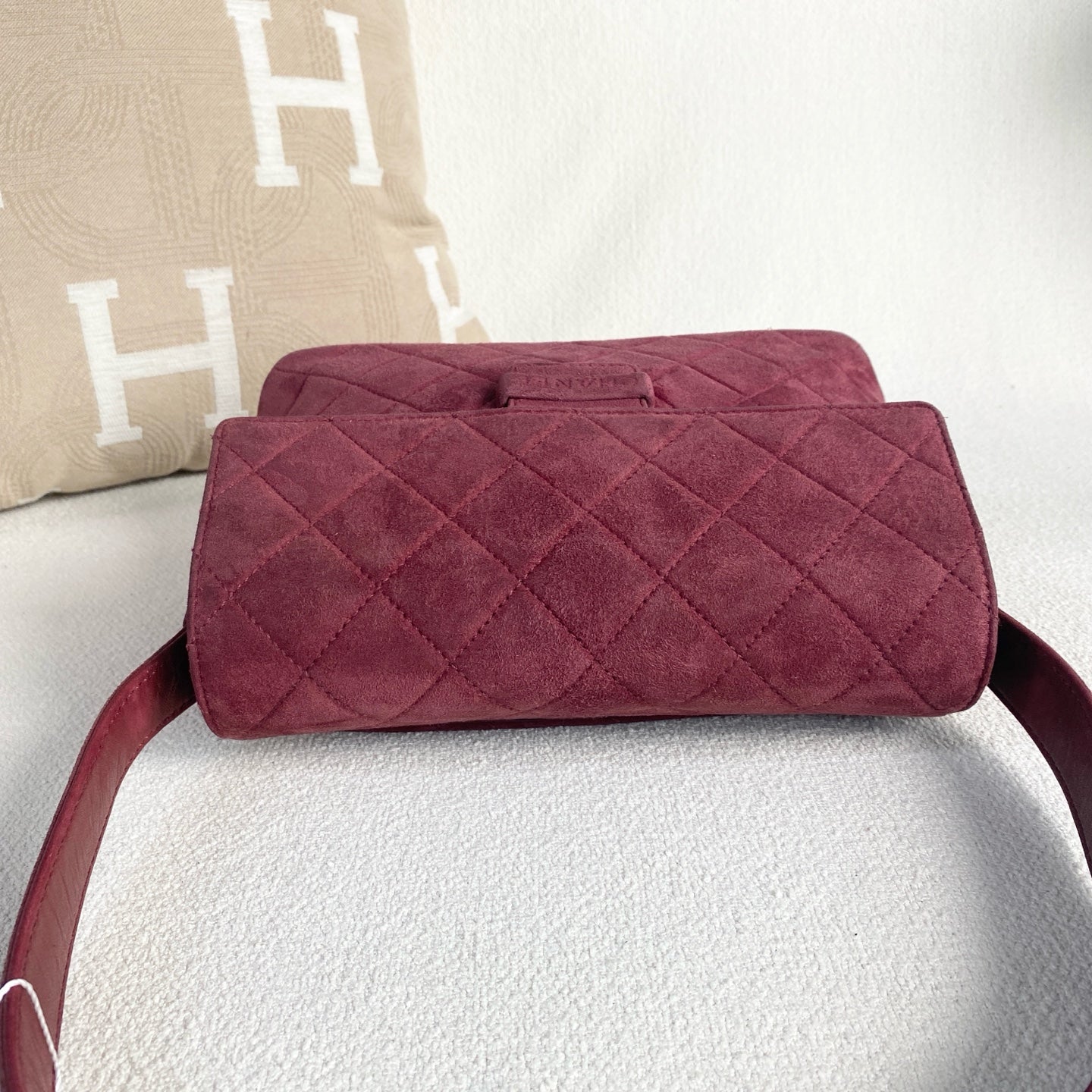 Chanel - Other - Suede - Burgundy - (medium)