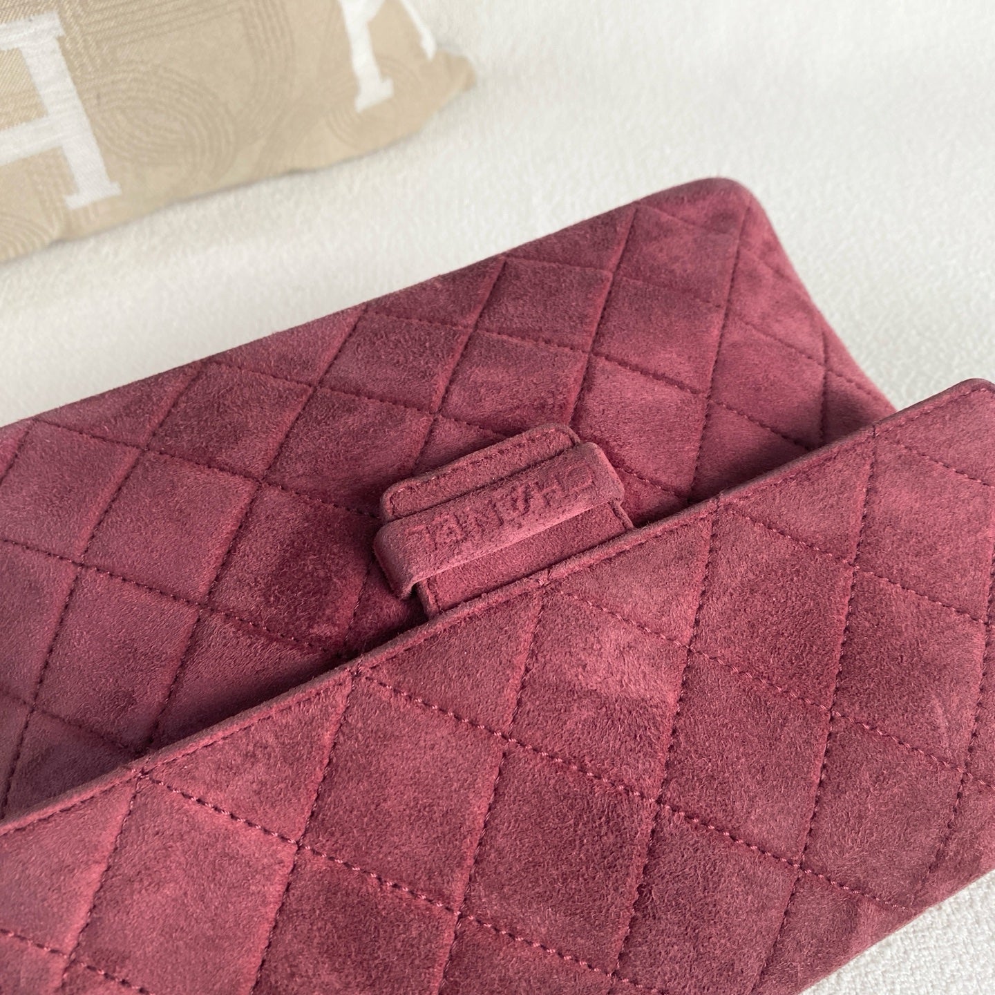 Chanel - Other - Suede - Burgundy - (medium)