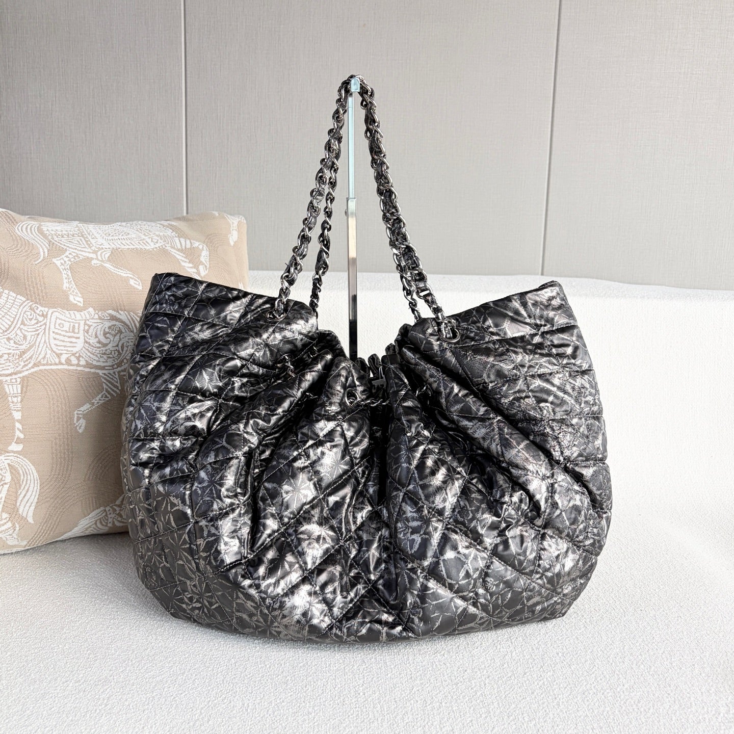Chanel - Other - Synthetic - Grey - (large)