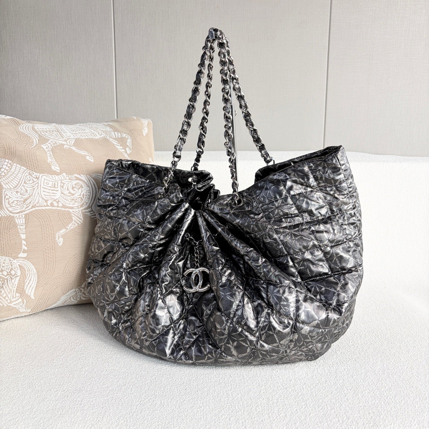 Chanel - Other - Synthetic - Grey - (large)