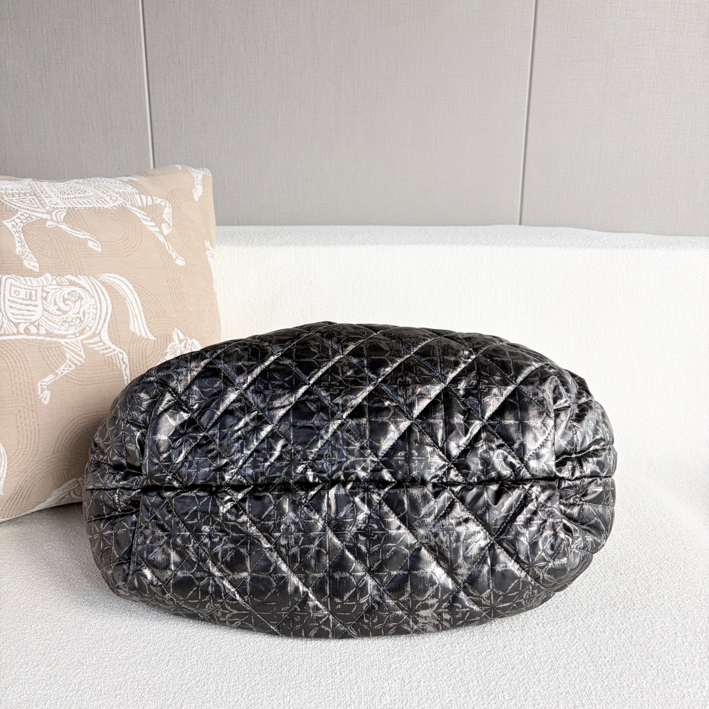 Chanel - Other - Synthetic - Grey - (large)
