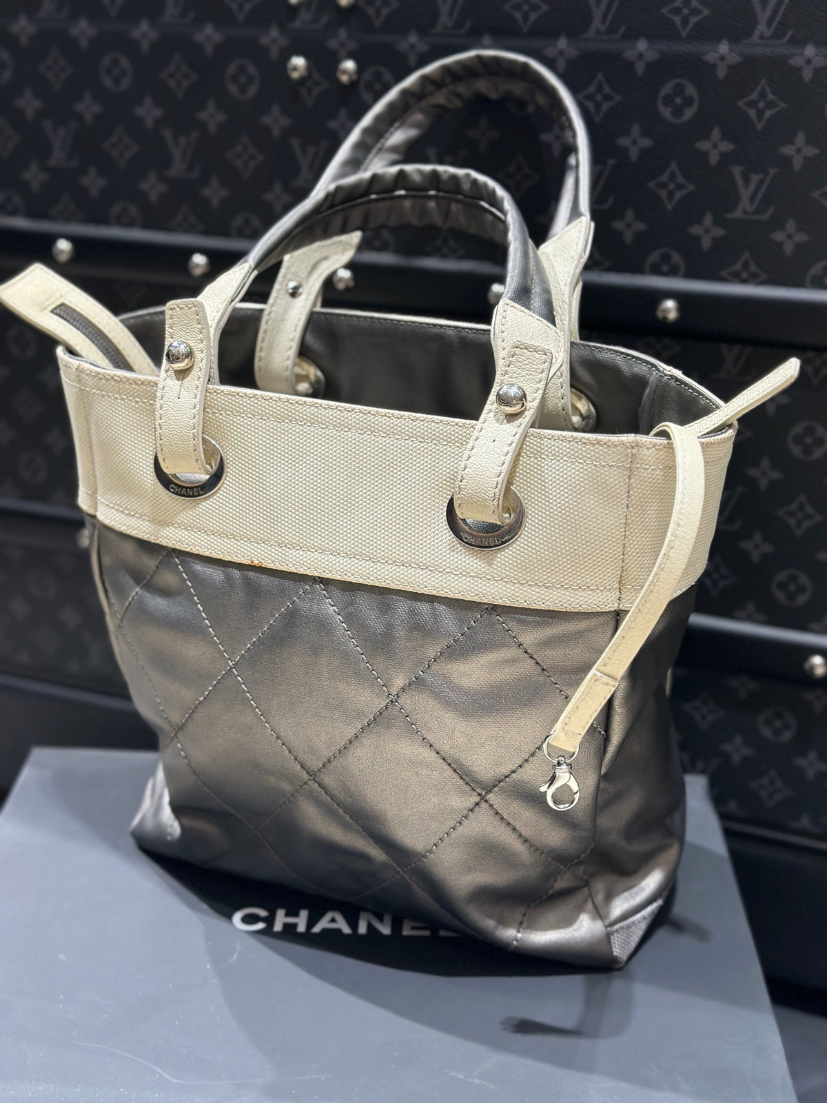 Chanel - Other - Synthetic - Silver - (small)