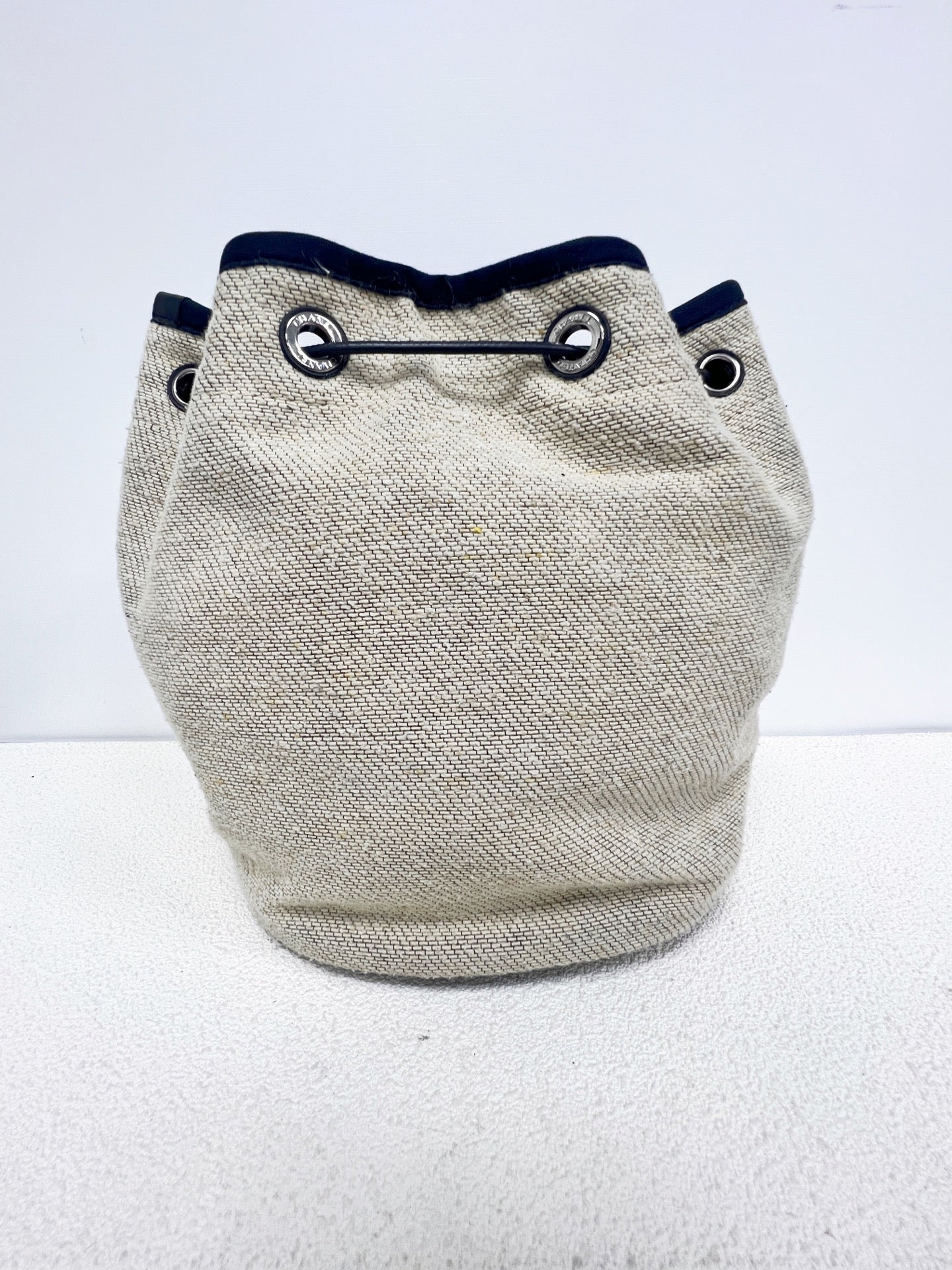 Chanel - Other - Tweed - Beige - (medium)