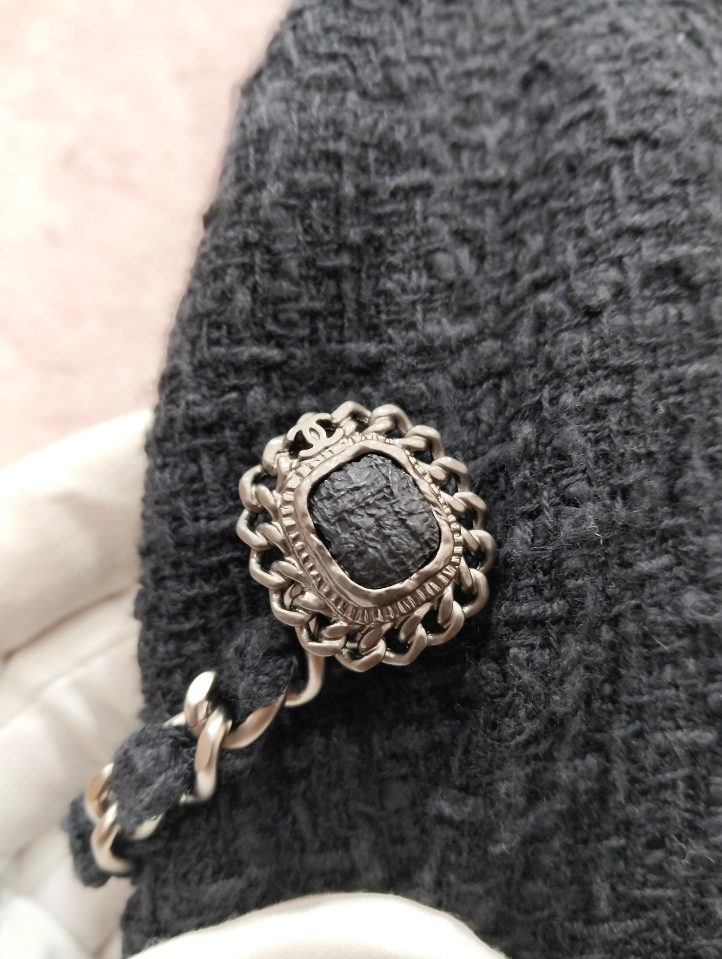 Chanel - Other - Tweed - Black - (38)