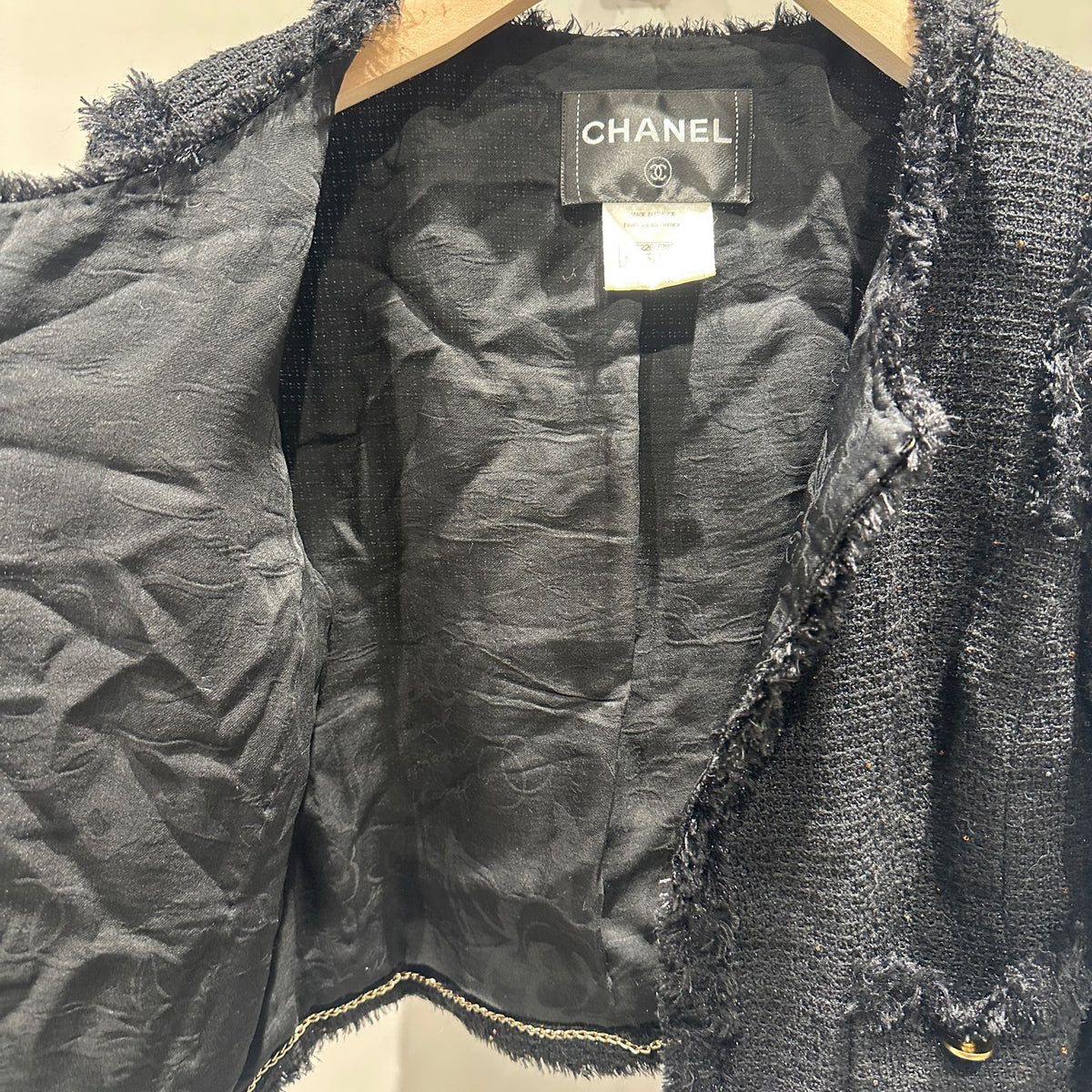 Chanel - Other - Tweed - Black - (38)