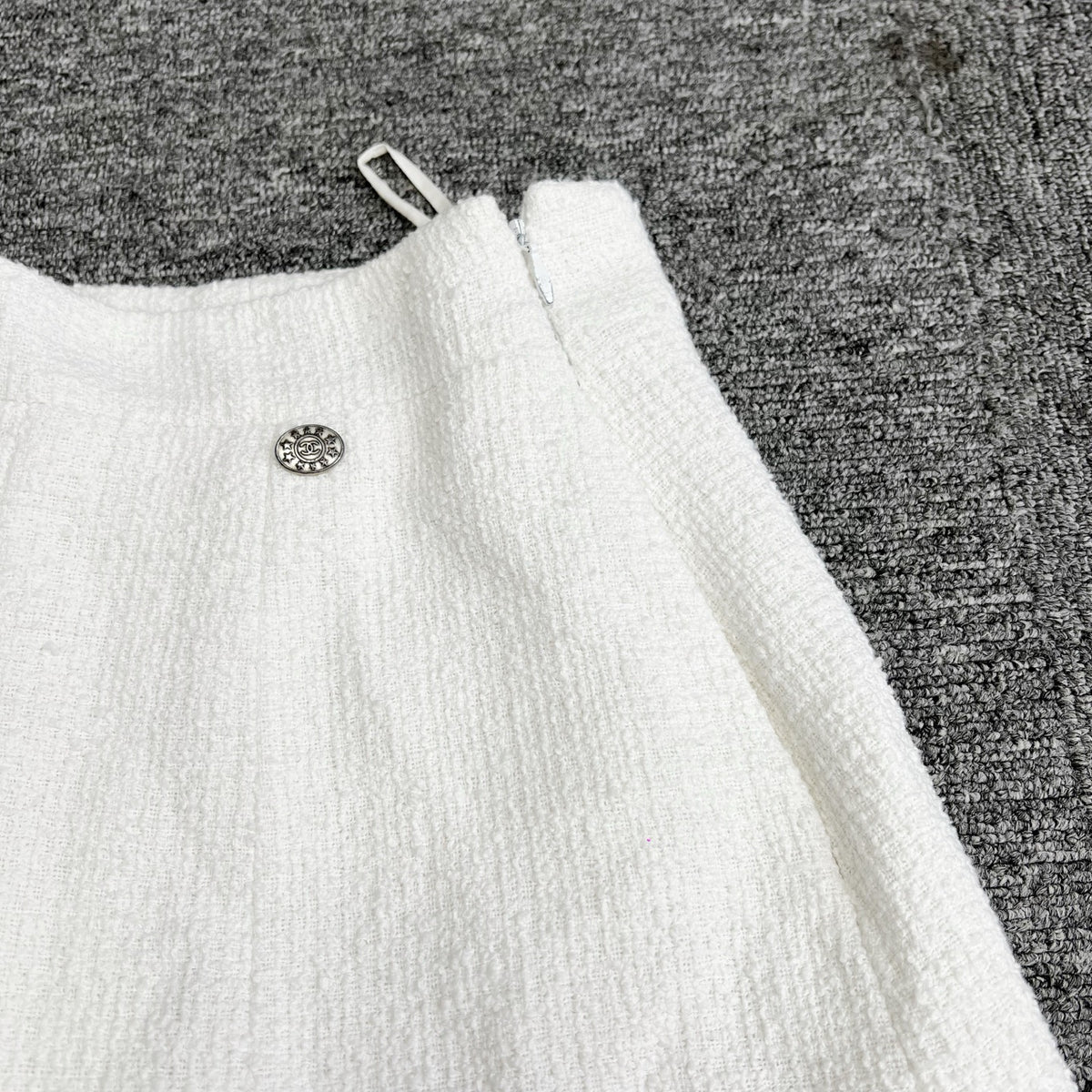 Chanel - Other - Tweed - White - (36)