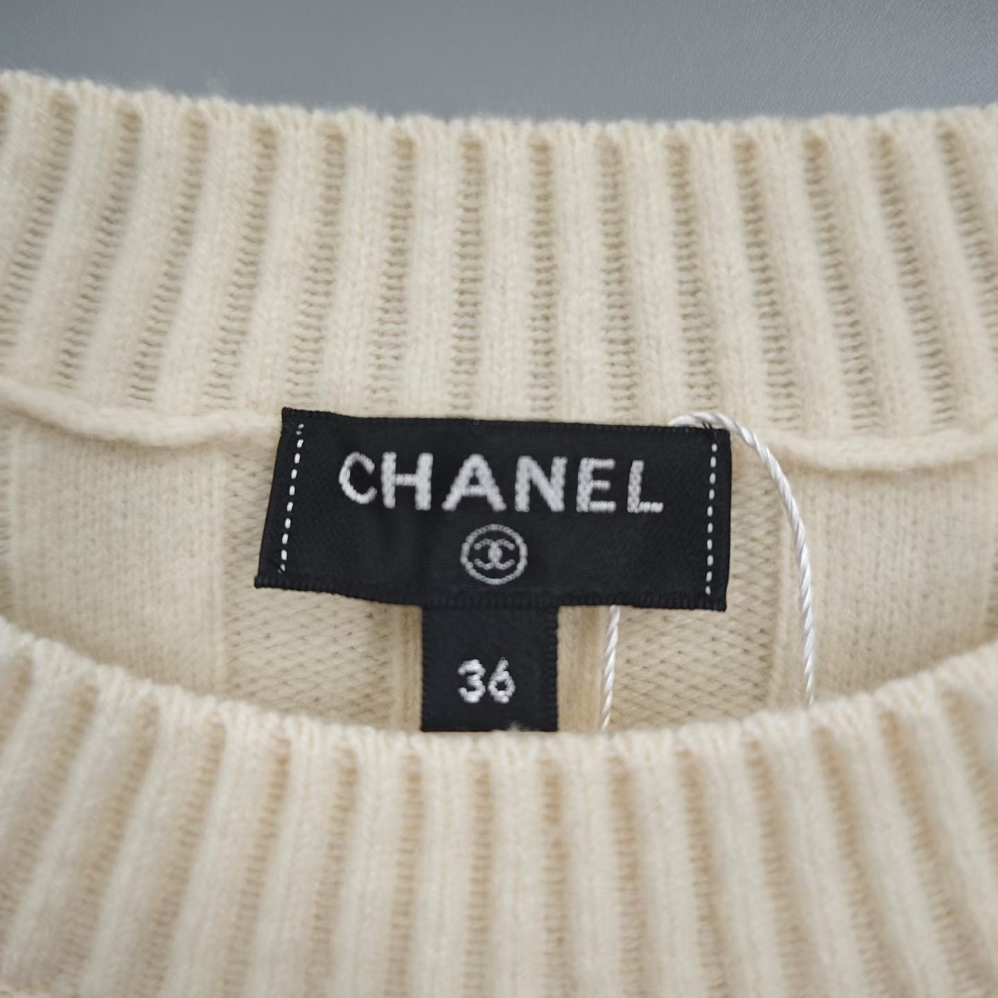 Chanel - Other - Wool - Beige - (36)