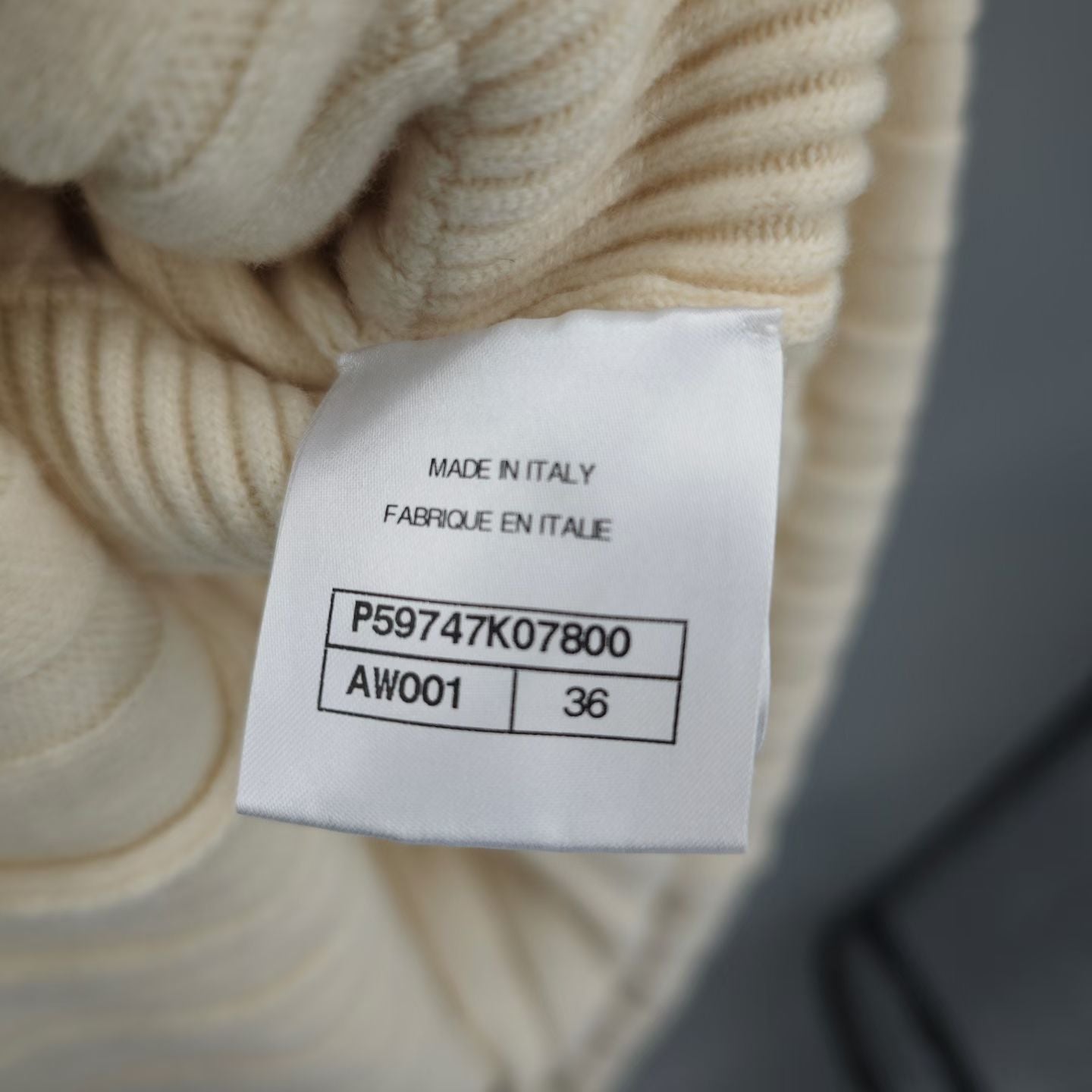 Chanel - Other - Wool - Beige - (36)