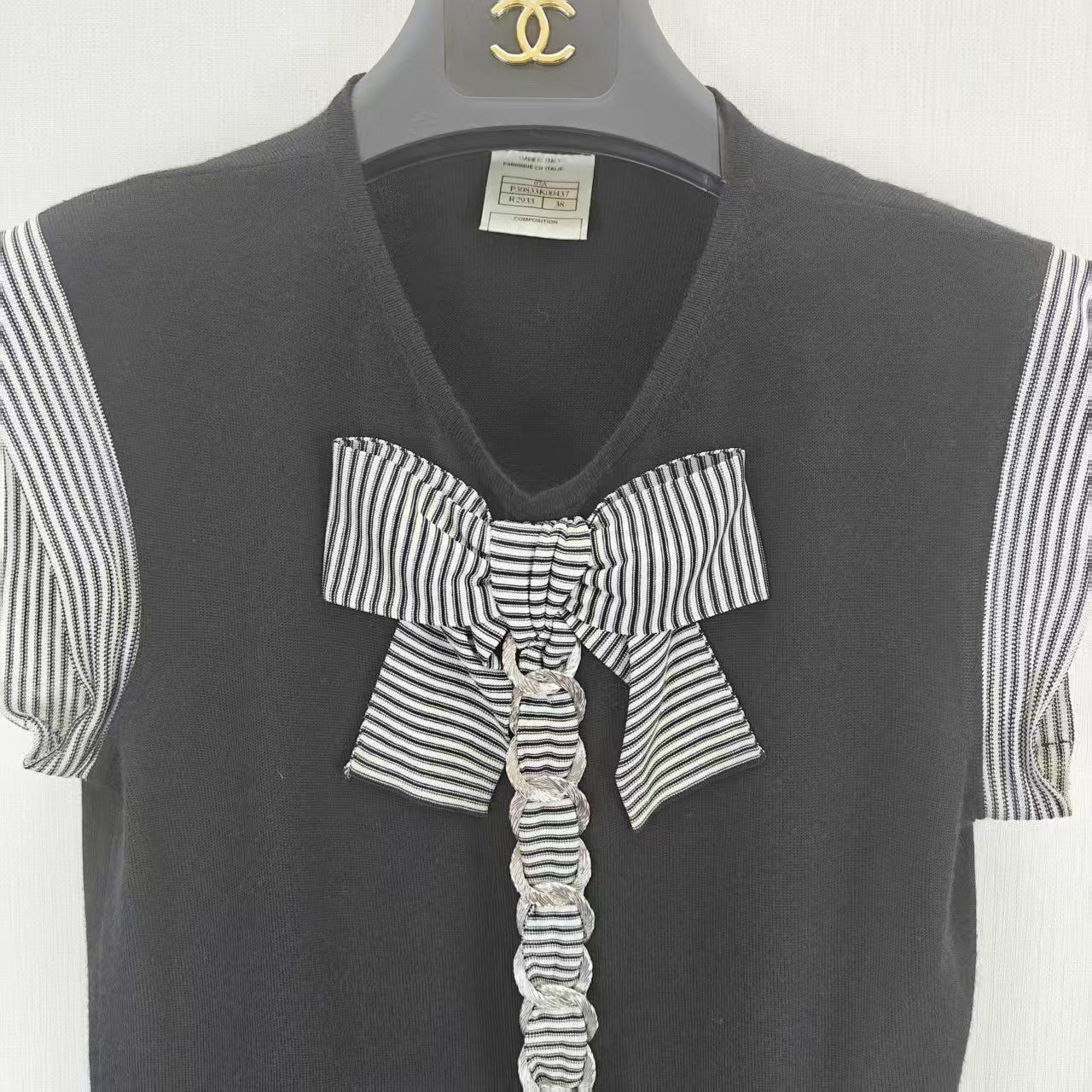 Chanel - Other - Wool - Black - (38)
