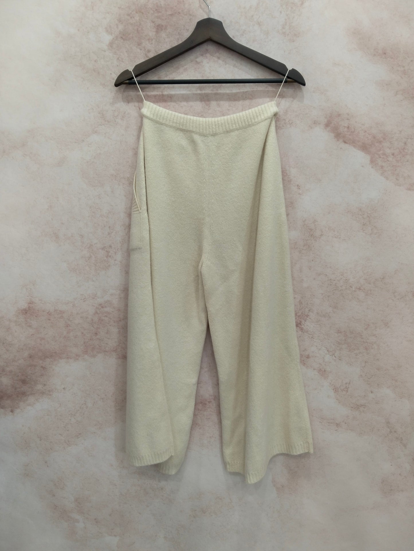 Chanel - Other - Wool - White - (36)