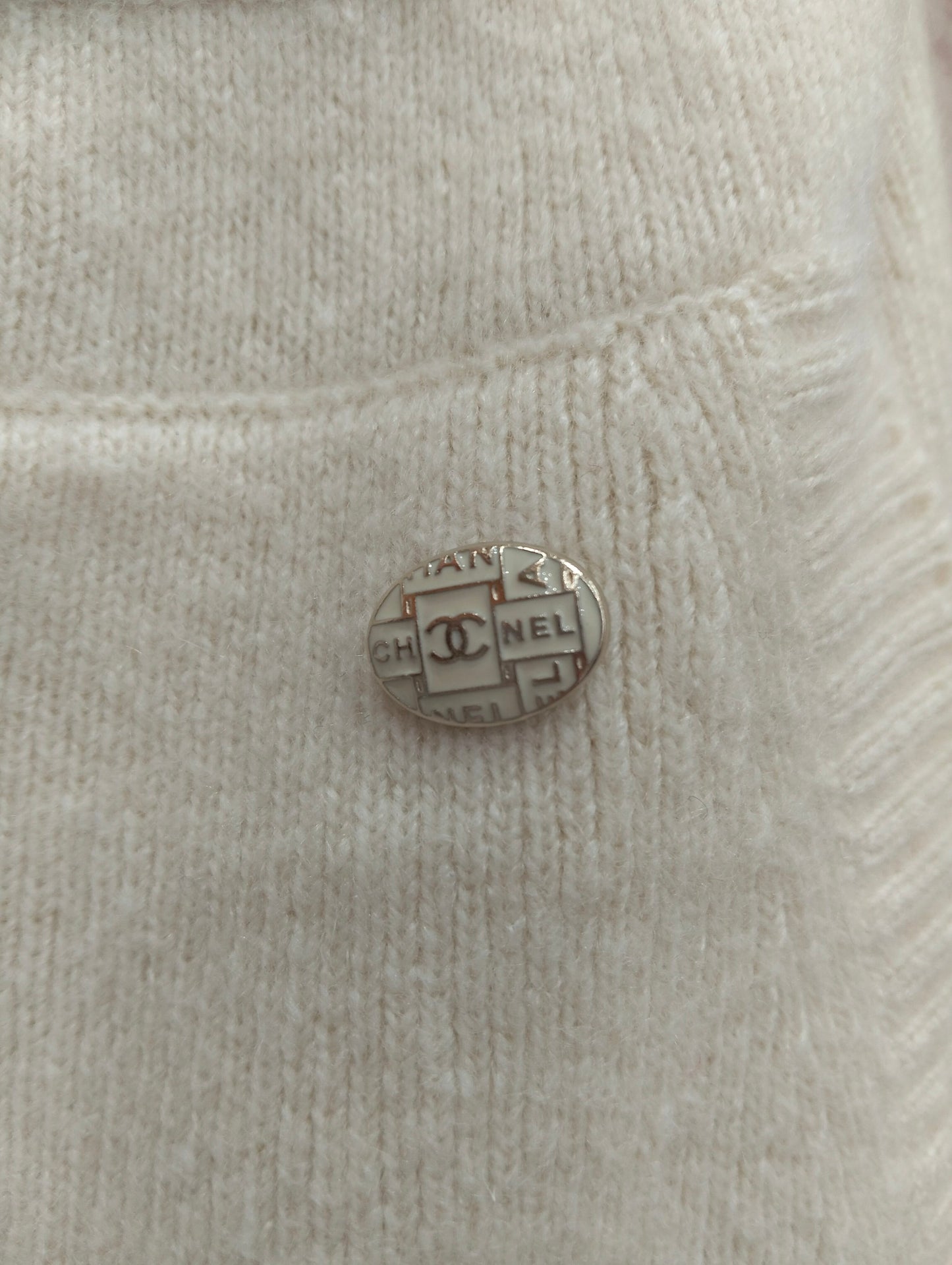 Chanel - Other - Wool - White - (36)