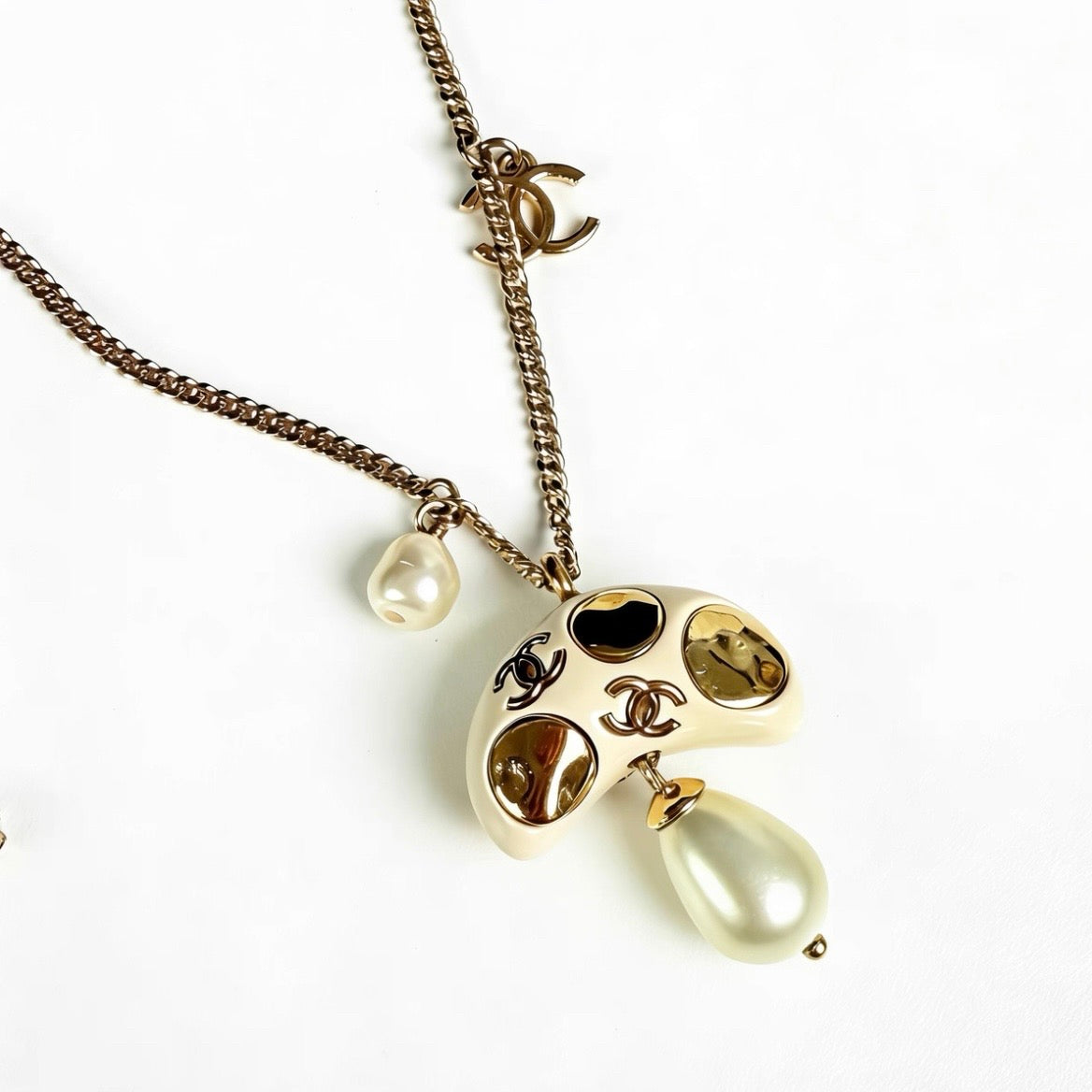 Chanel - Other - Yellow gold - Gold