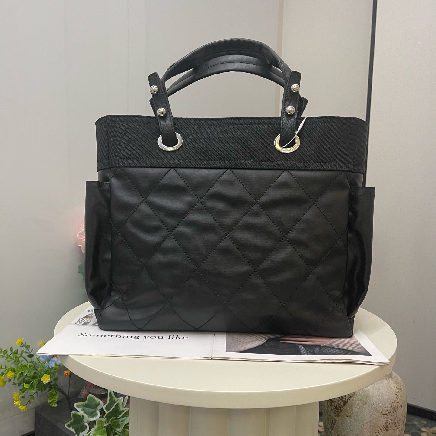 Chanel - Paris Biarritz Tote - Leather - Black - (medium)