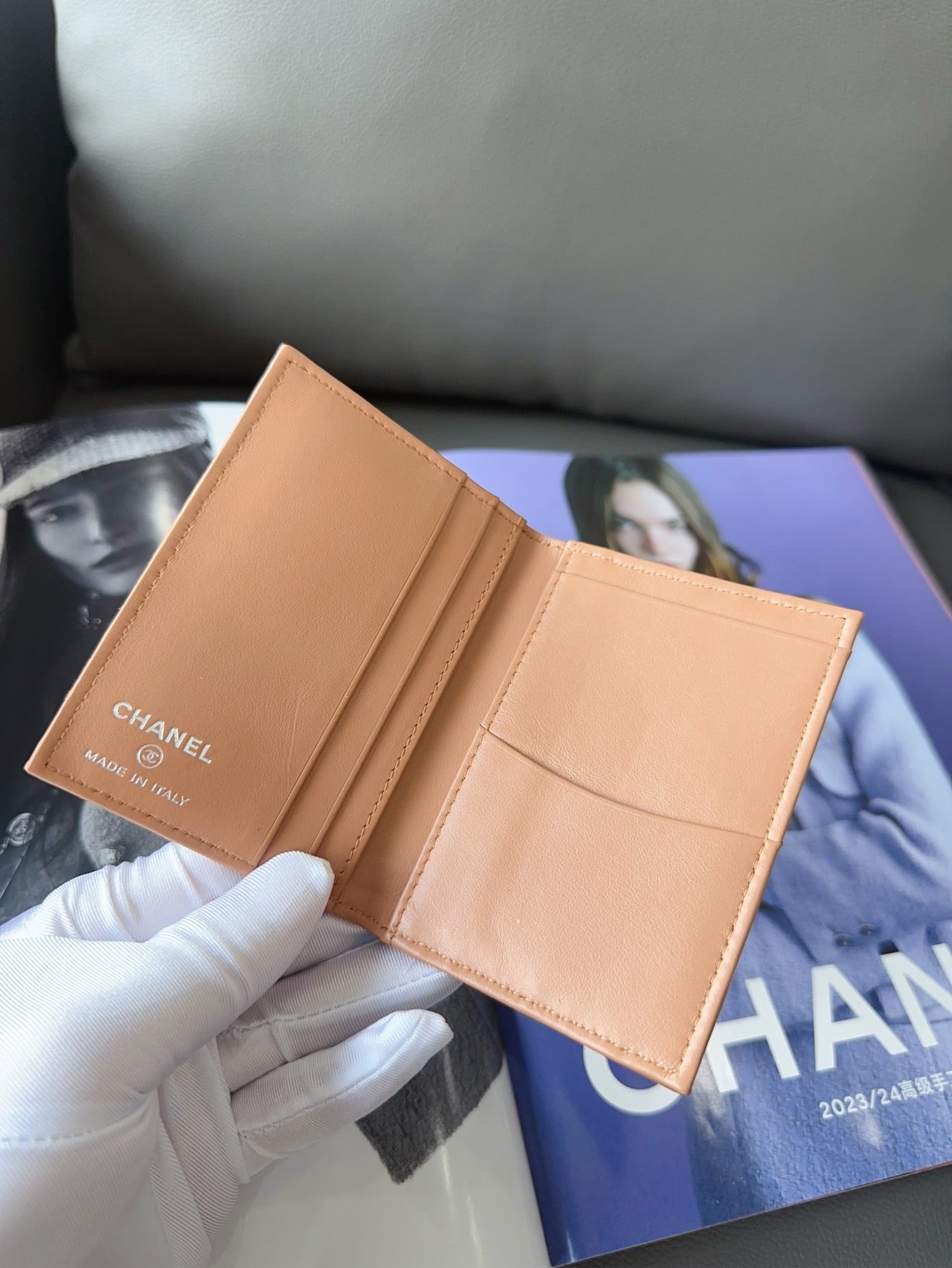 Chanel - Passport Holder / Card Case - Lambskin leather - Camel - (Small)