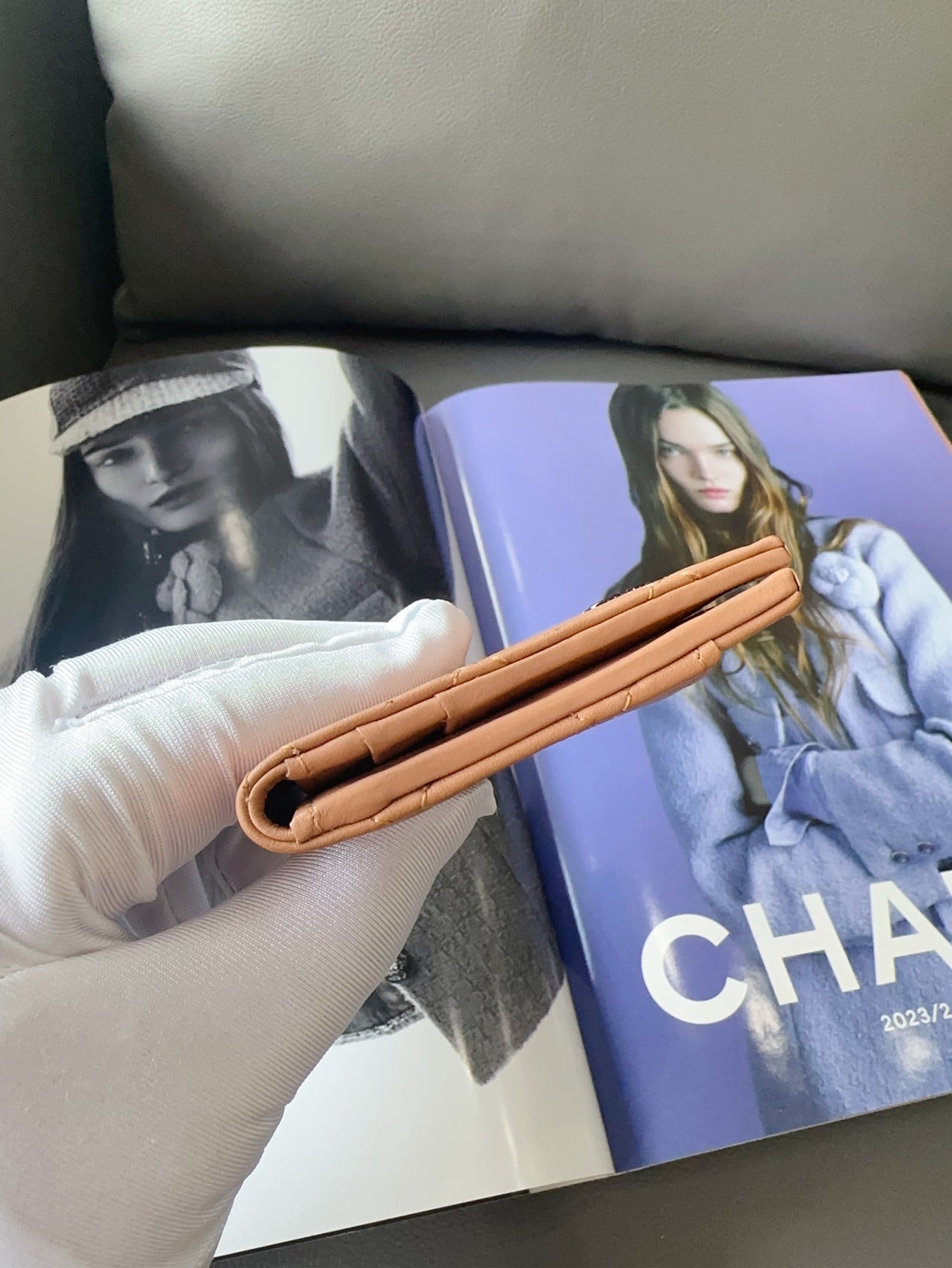 Chanel - Passport Holder / Card Case - Lambskin leather - Camel - (Small)