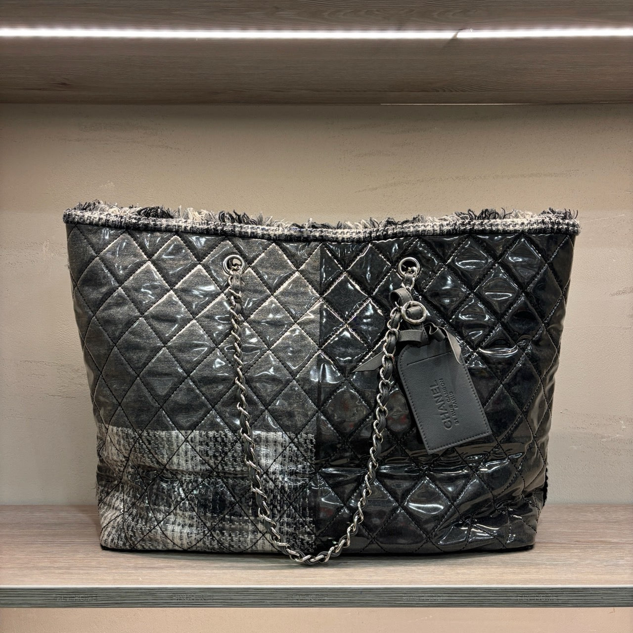 Chanel - Patchwork Cabas Tote - Patent leather - Black - (medium)