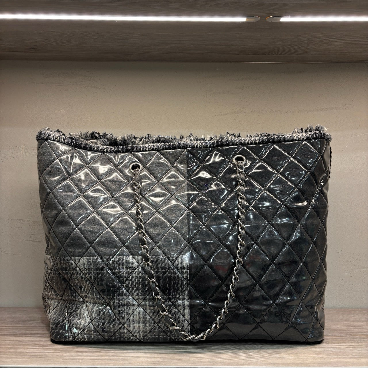 Chanel - Patchwork Cabas Tote - Patent leather - Black - (medium)