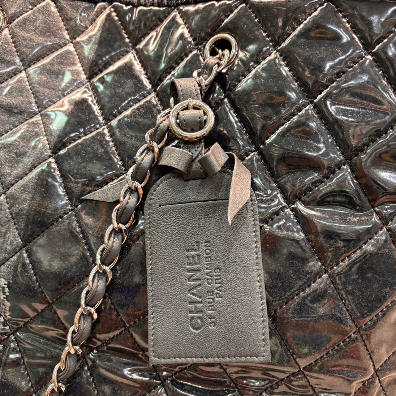 Chanel - Patchwork Cabas Tote - Patent leather - Black - (medium)