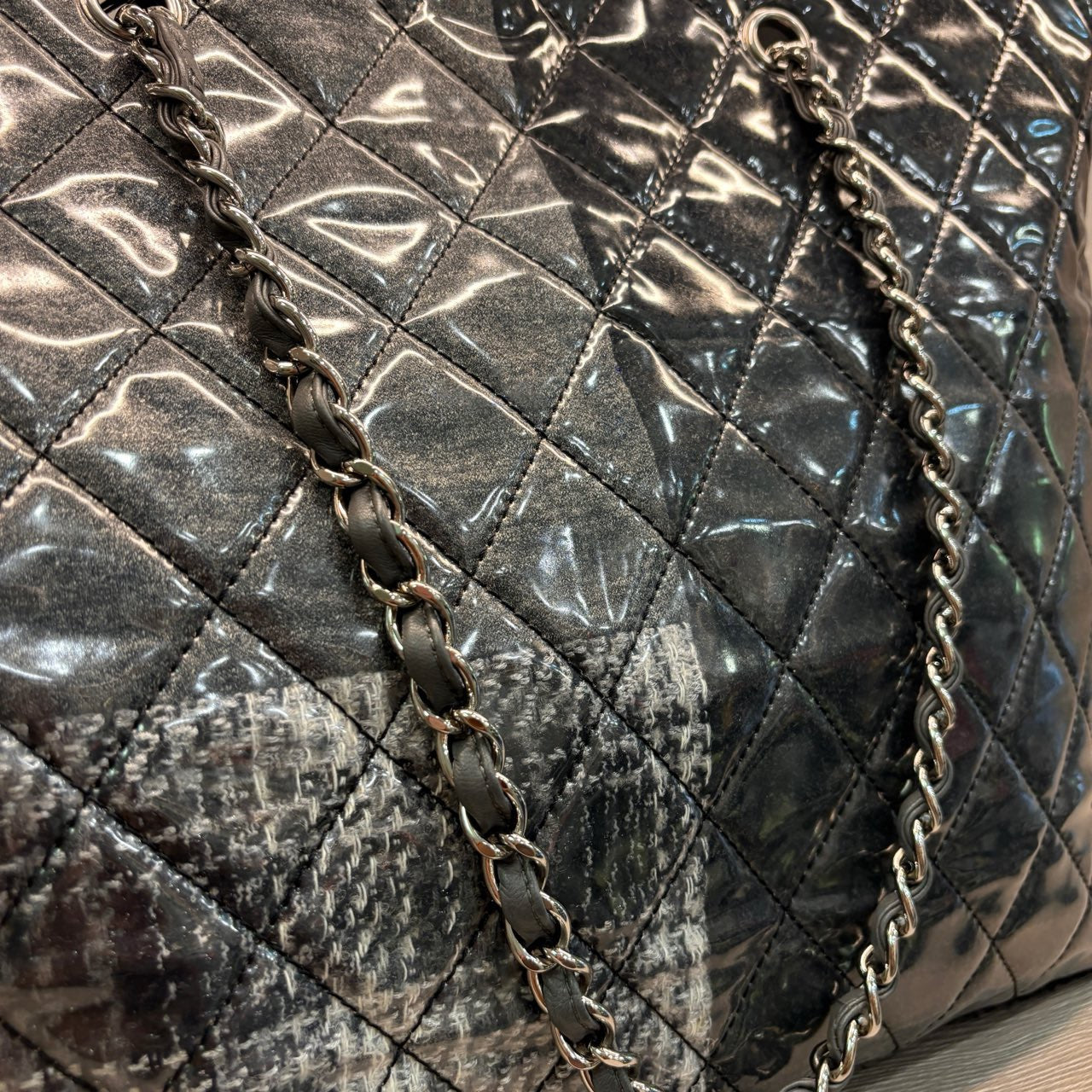 Chanel - Patchwork Cabas Tote - Patent leather - Black - (medium)