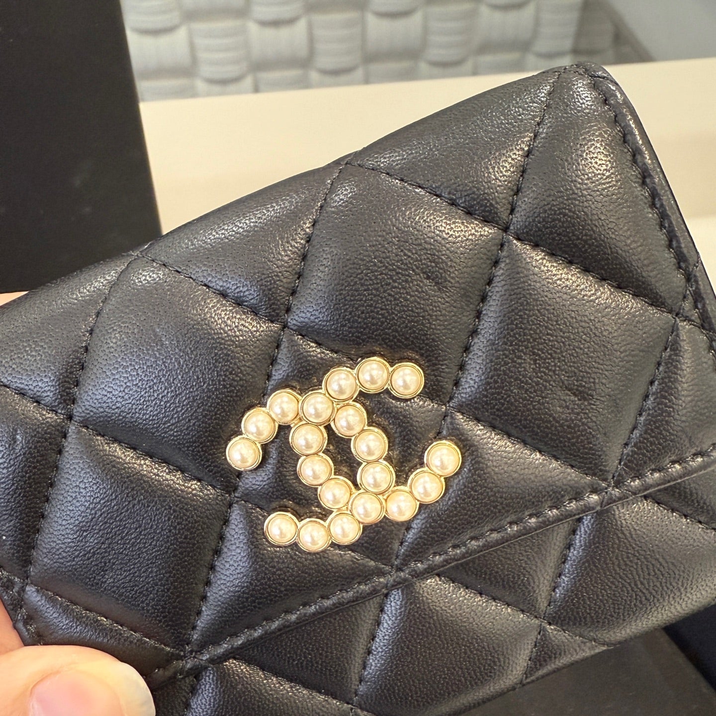 Chanel - Pearl CC Card Case - Lambskin leather - Black - (small)