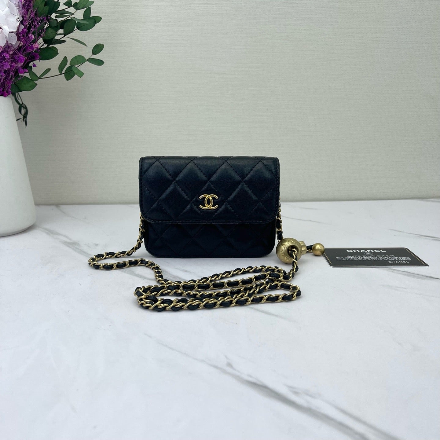 Chanel - Pearl Crush WOC - Lambskin leather - Black with Gold-Tone Hardware - (mini)