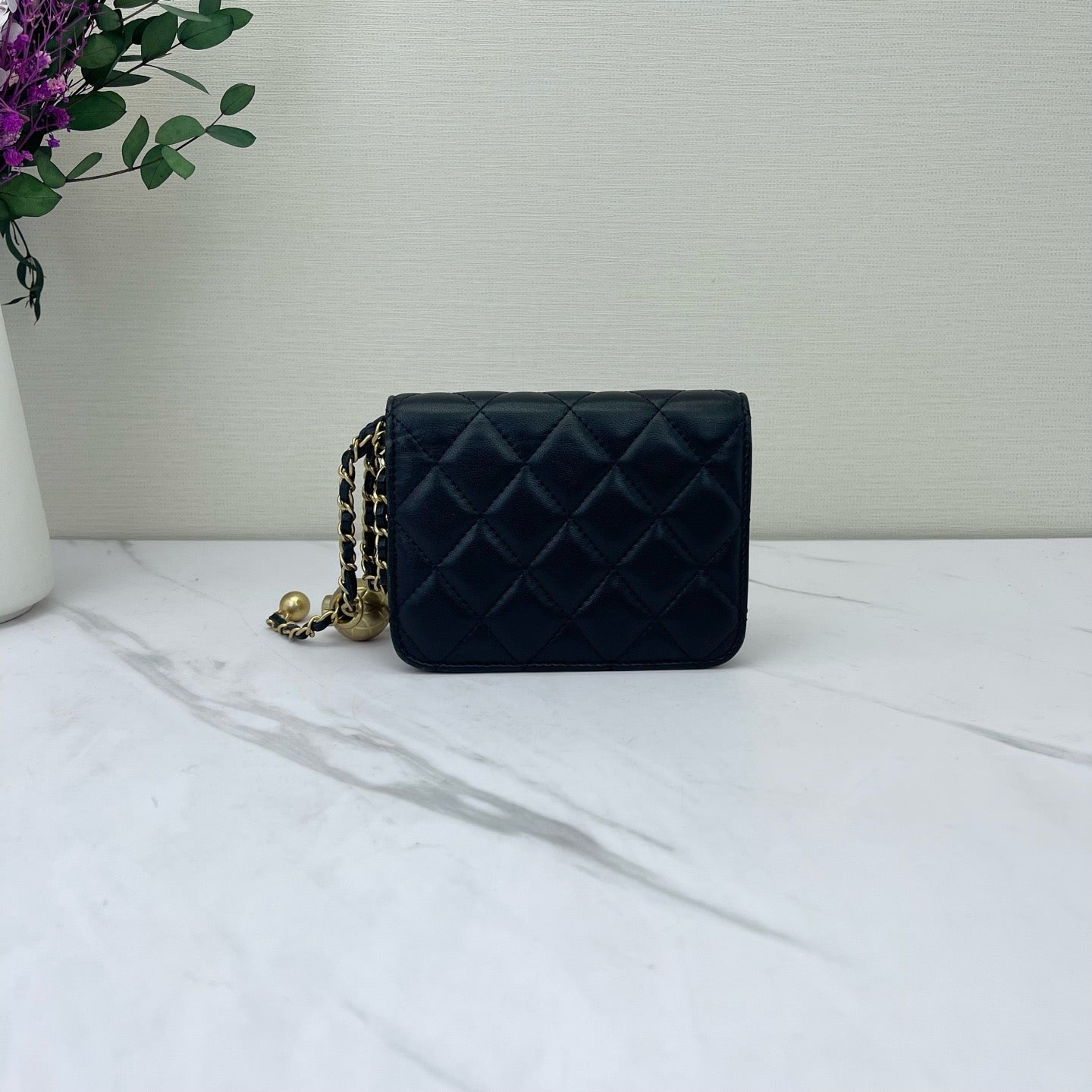 Chanel - Pearl Crush WOC - Lambskin leather - Black with Gold-Tone Hardware - (mini)