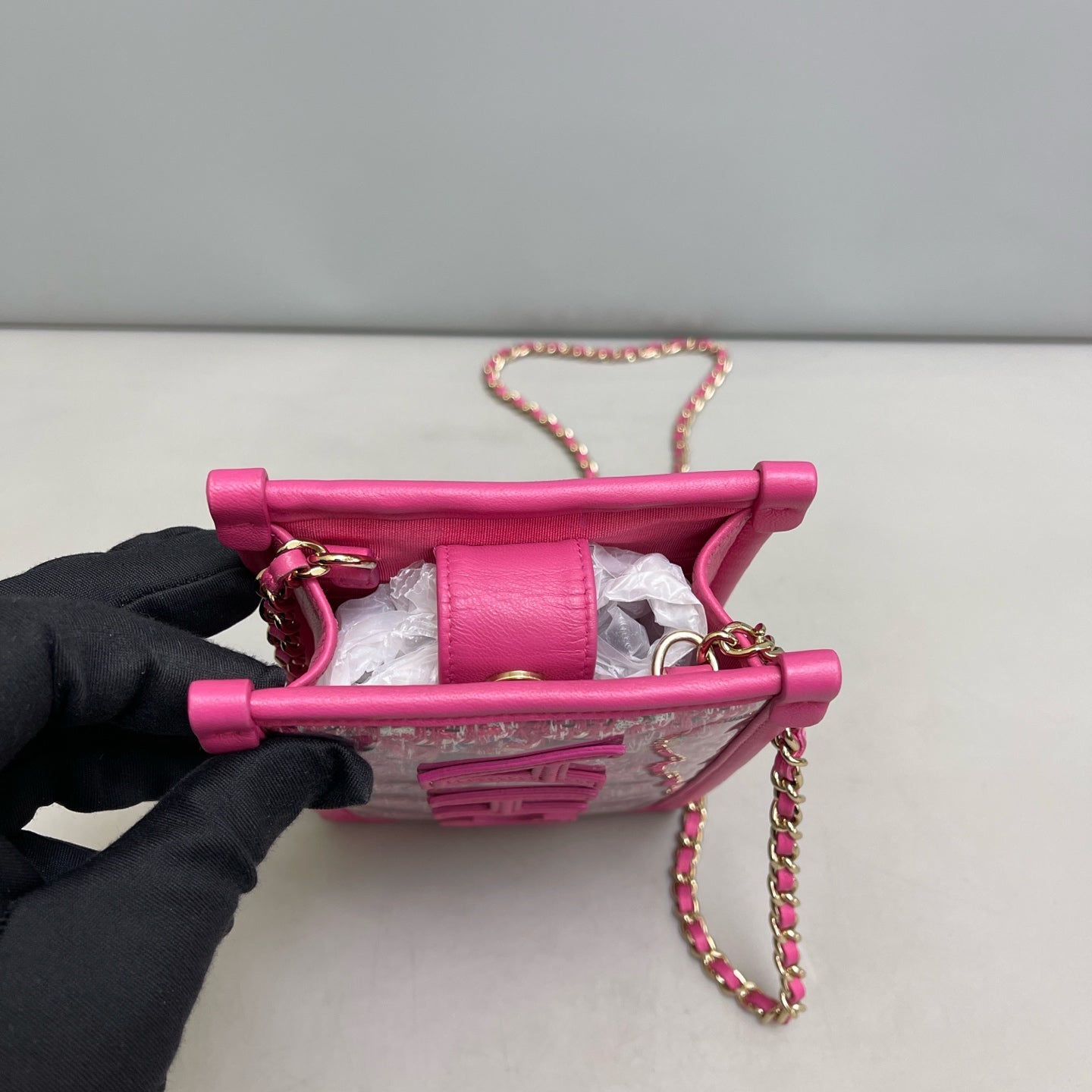 Chanel - Phone case with chain - Cloth - Pink - (mini)