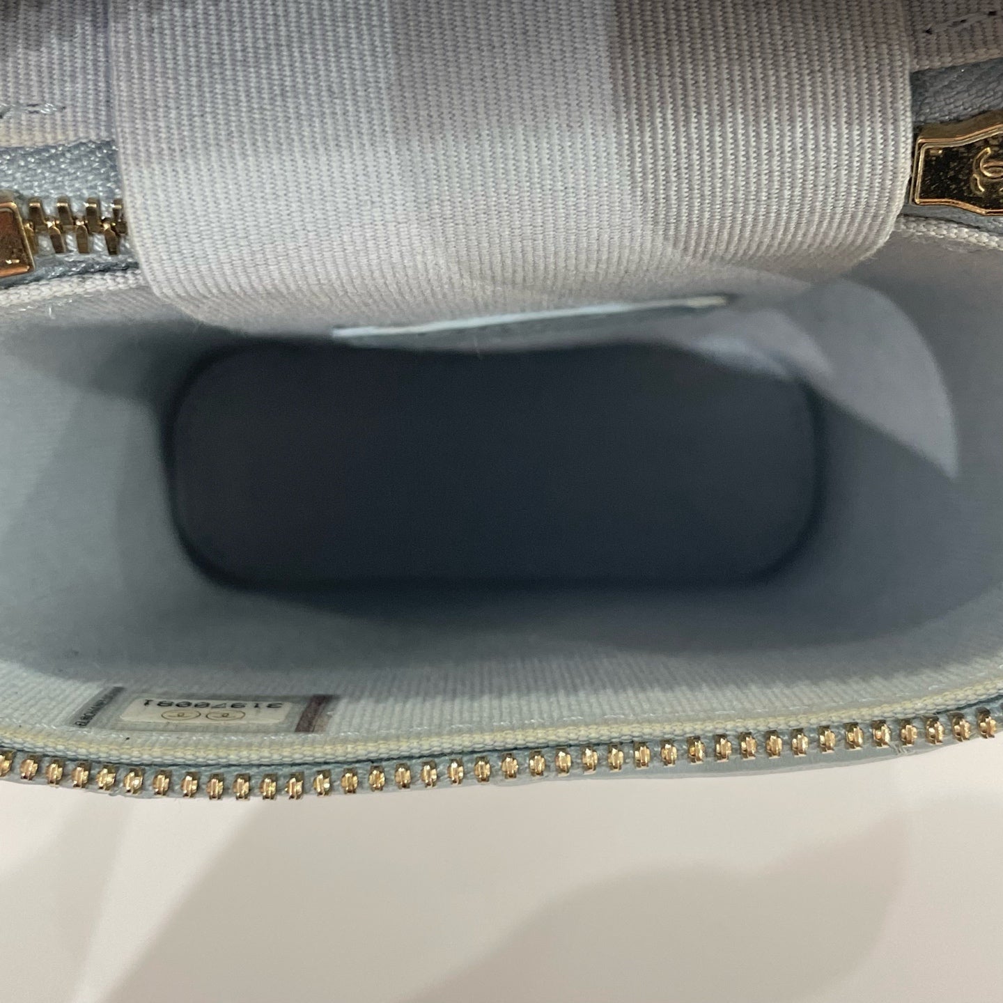 Chanel - Phone Holder with Top Handle - Lambskin leather - Mist Blue with Gold-Tone Hardware - (mini)