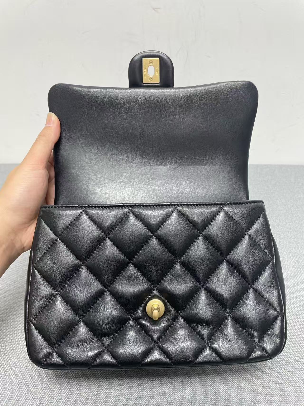 Chanel - Piping Chain Square Flap 23B - Lambskin leather - Black - (mini)