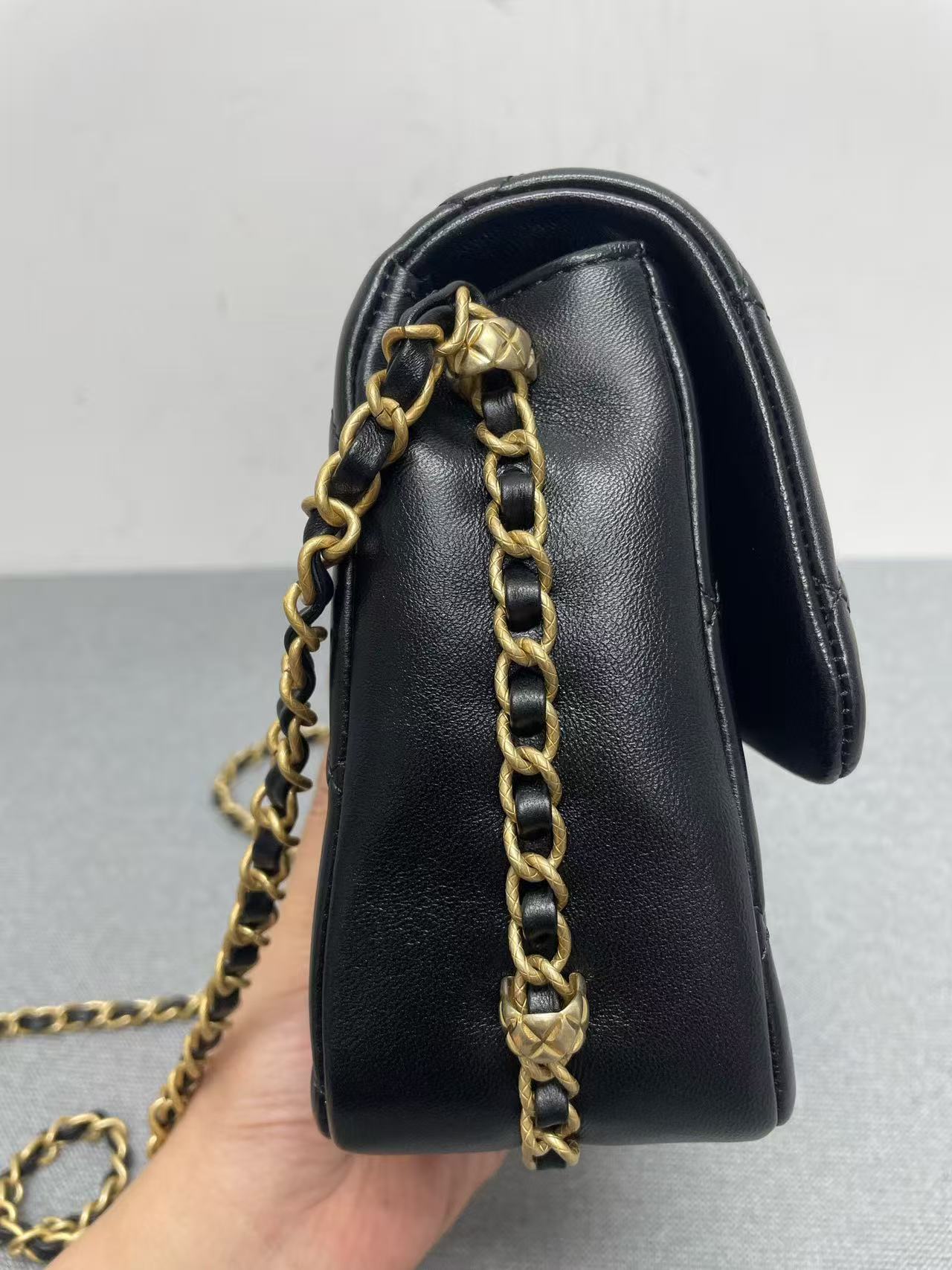 Chanel - Piping Chain Square Flap 23B - Lambskin leather - Black - (mini)