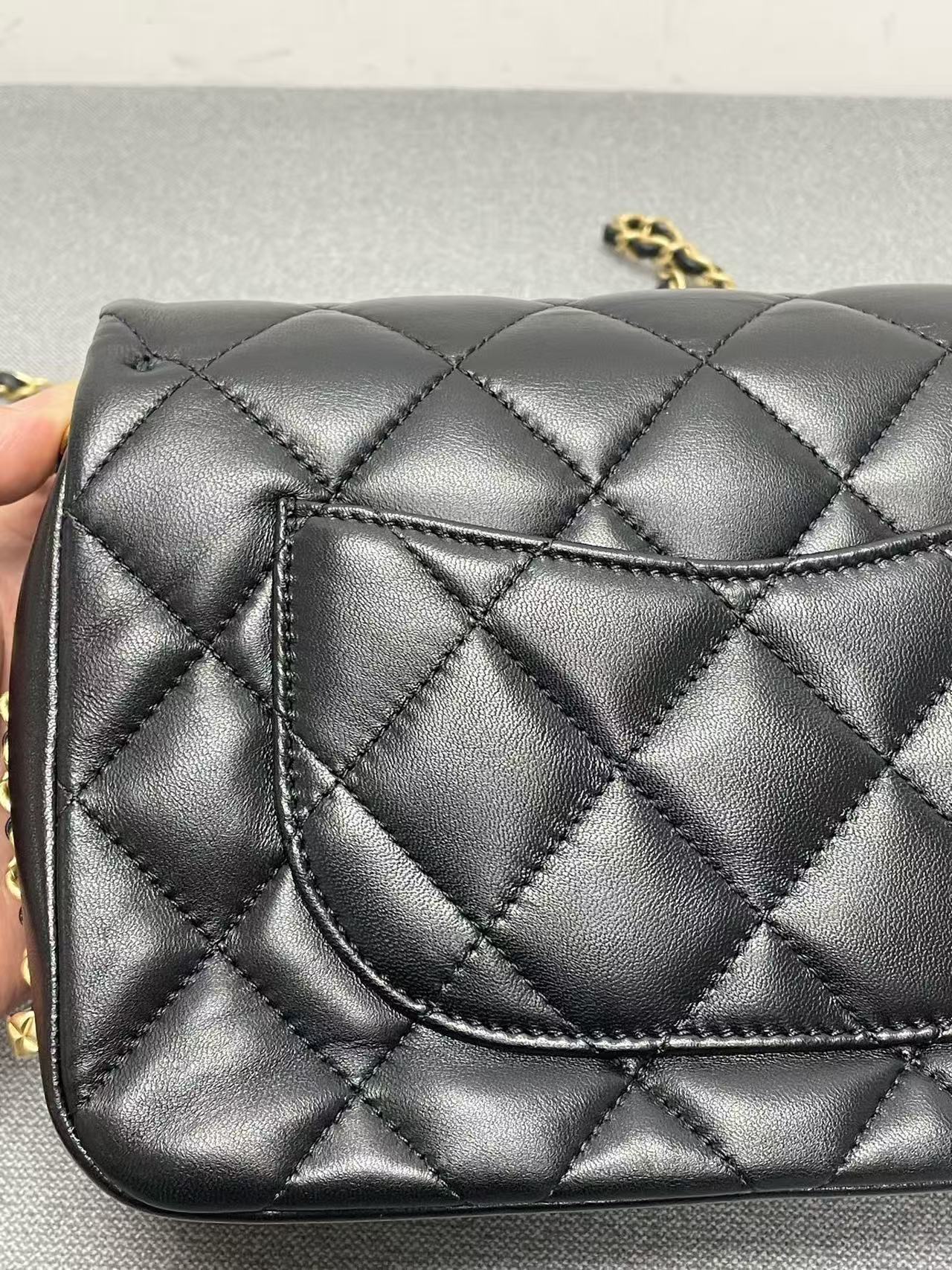 Chanel - Piping Chain Square Flap 23B - Lambskin leather - Black - (mini)