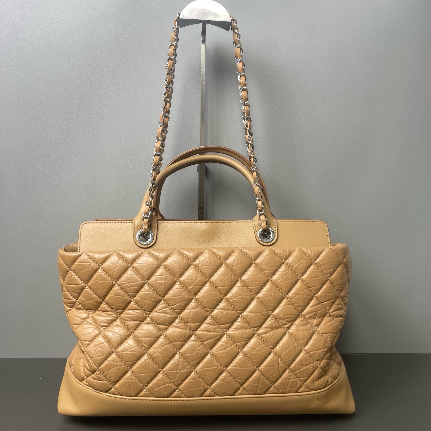 Chanel - Portobello - Leather - Camel - (medium)