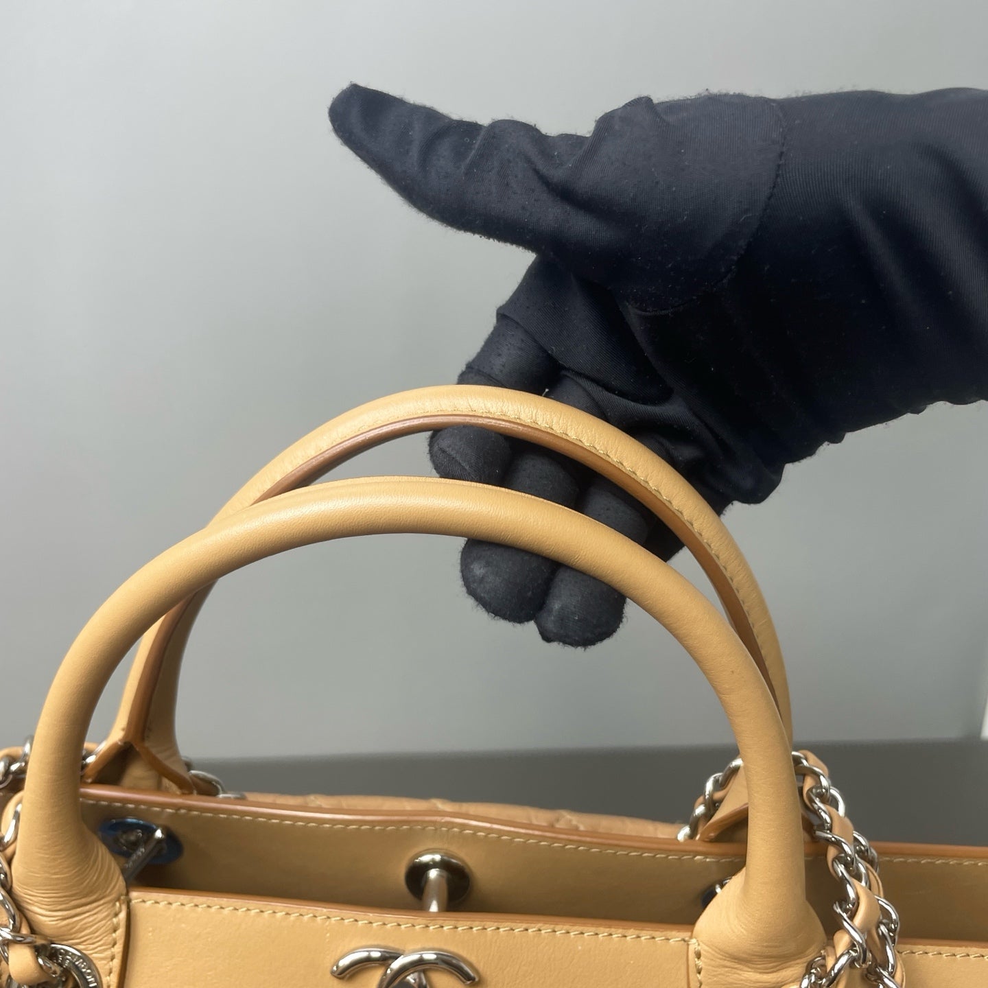 Chanel - Portobello - Leather - Camel - (medium)