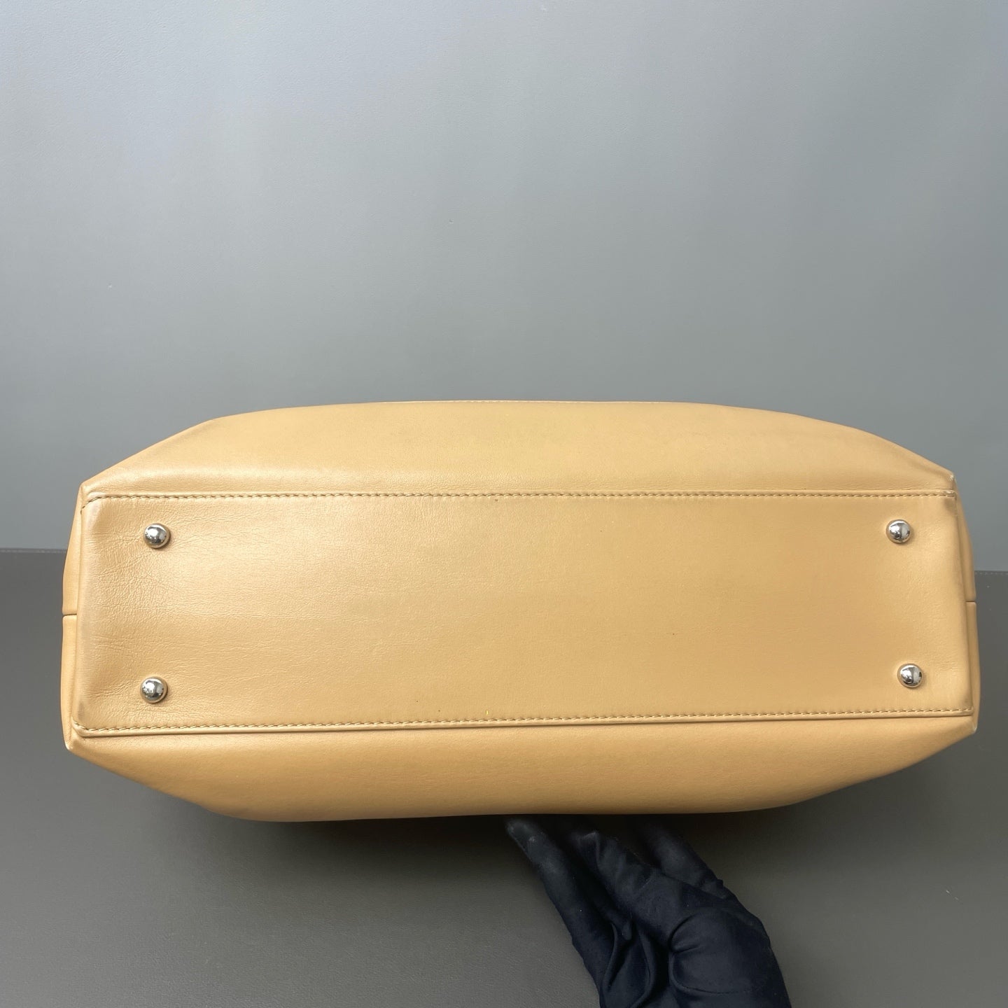 Chanel - Portobello - Leather - Camel - (medium)