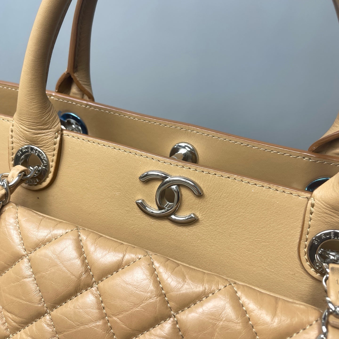 Chanel - Portobello - Leather - Camel - (medium)