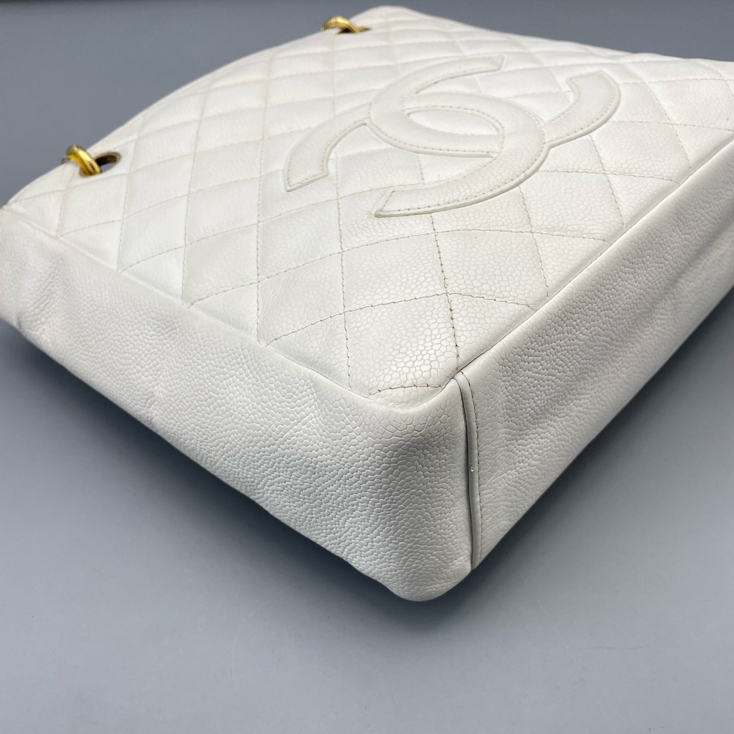 Chanel - PST - Leather - White