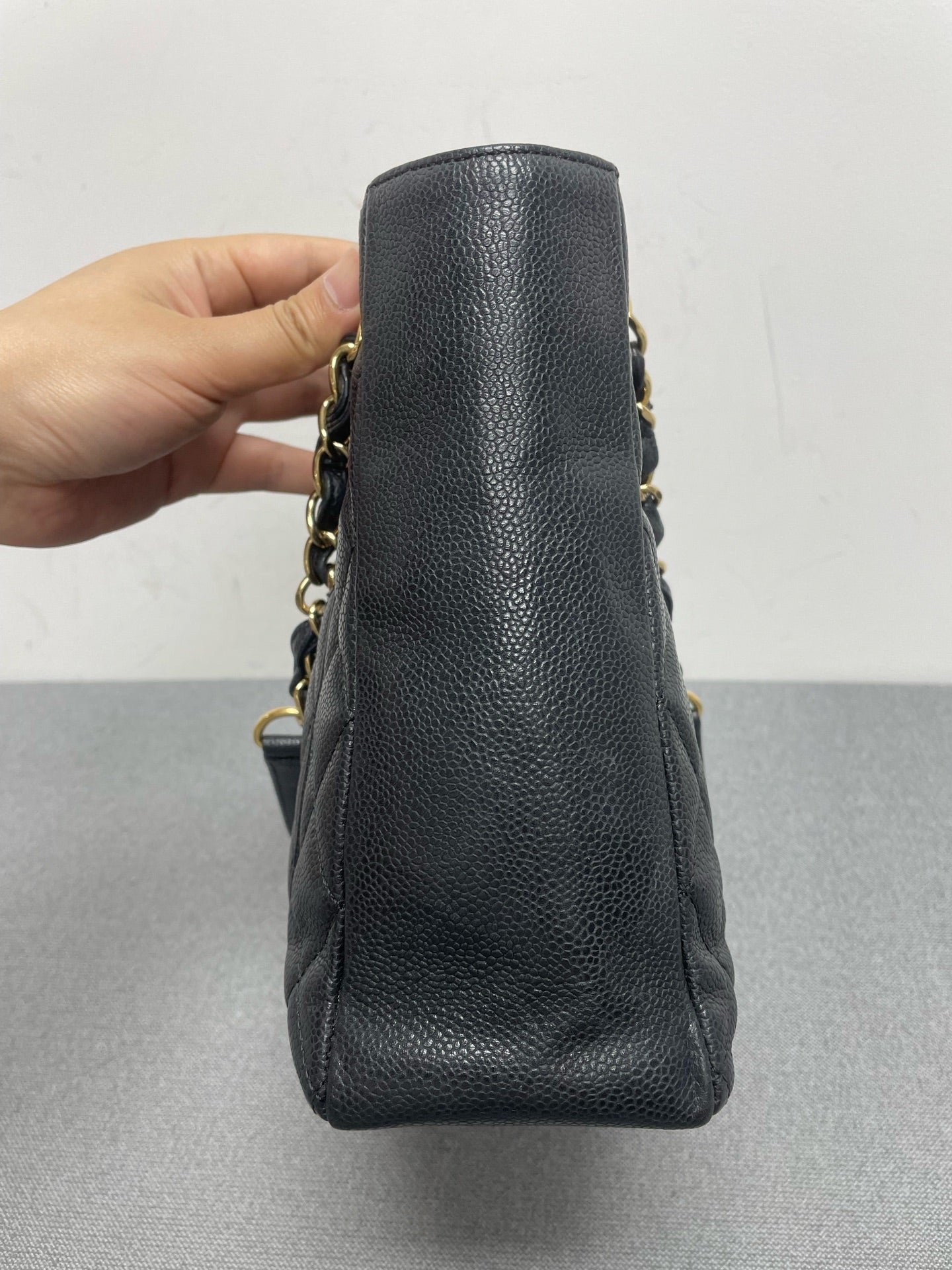 Chanel - PST - Leather - Black - (medium)