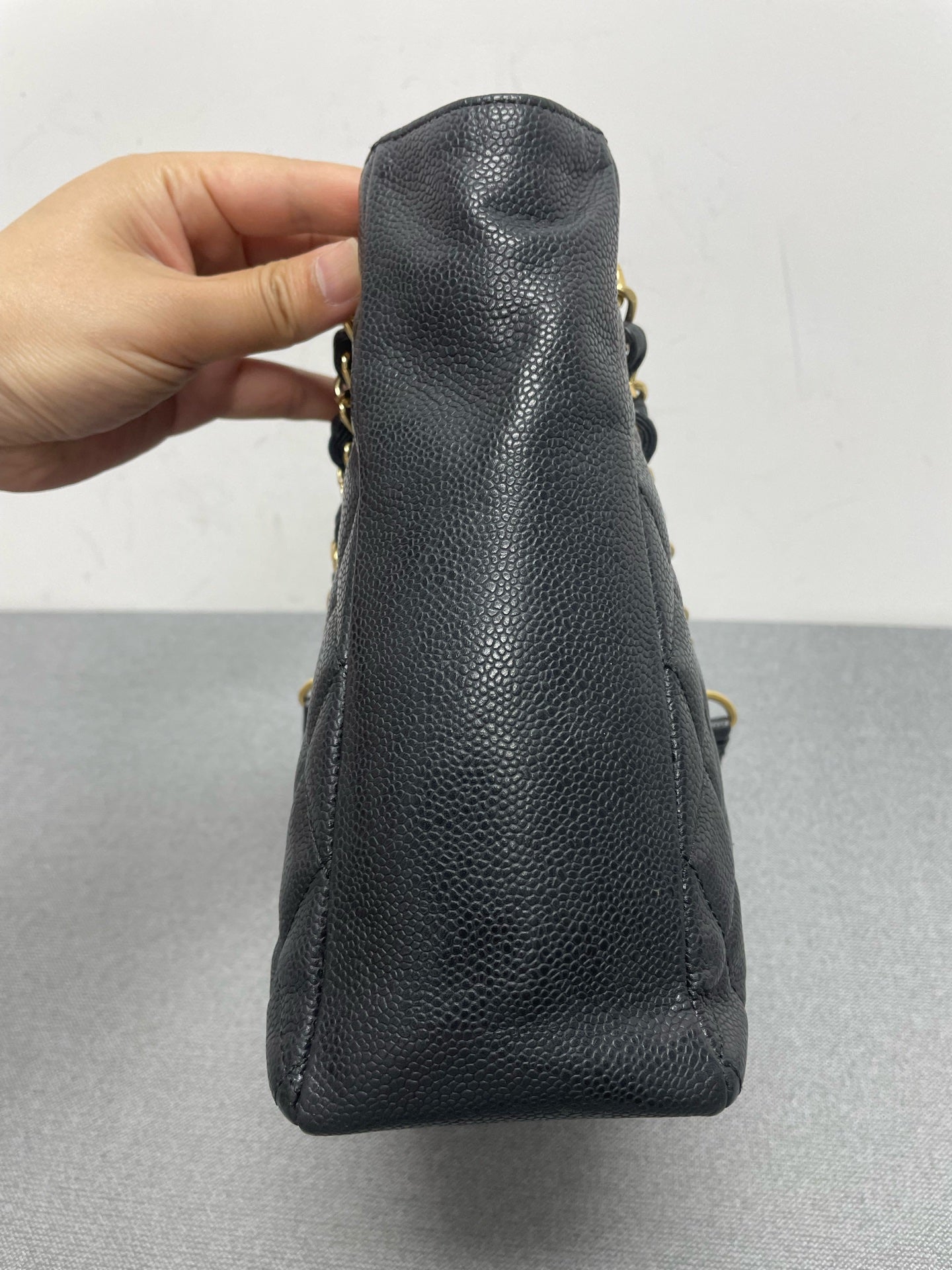 Chanel - PST - Leather - Black - (medium)